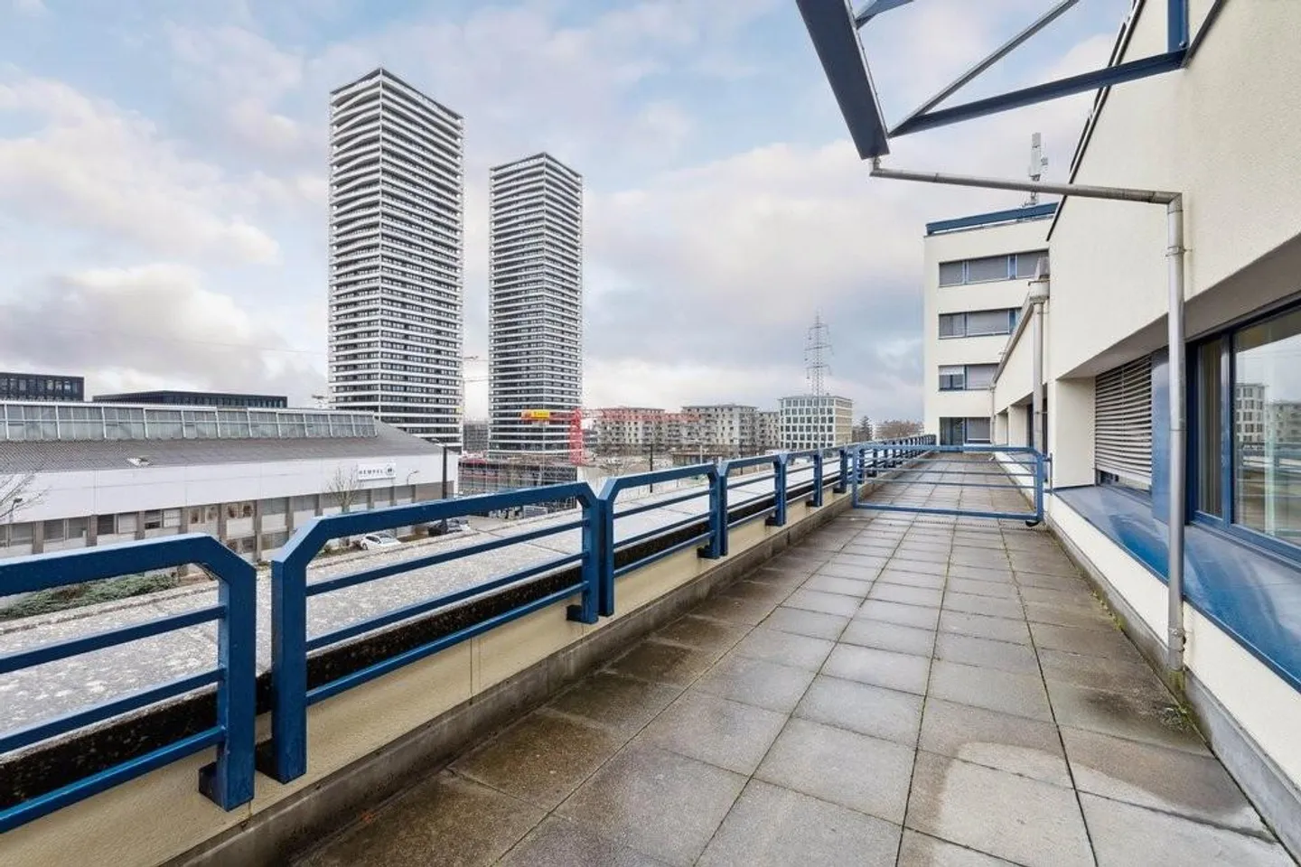 Nuovo sul mercato - Spazio ufficio in posizione privilegiata con grande terrazza - Foto 11 di 12