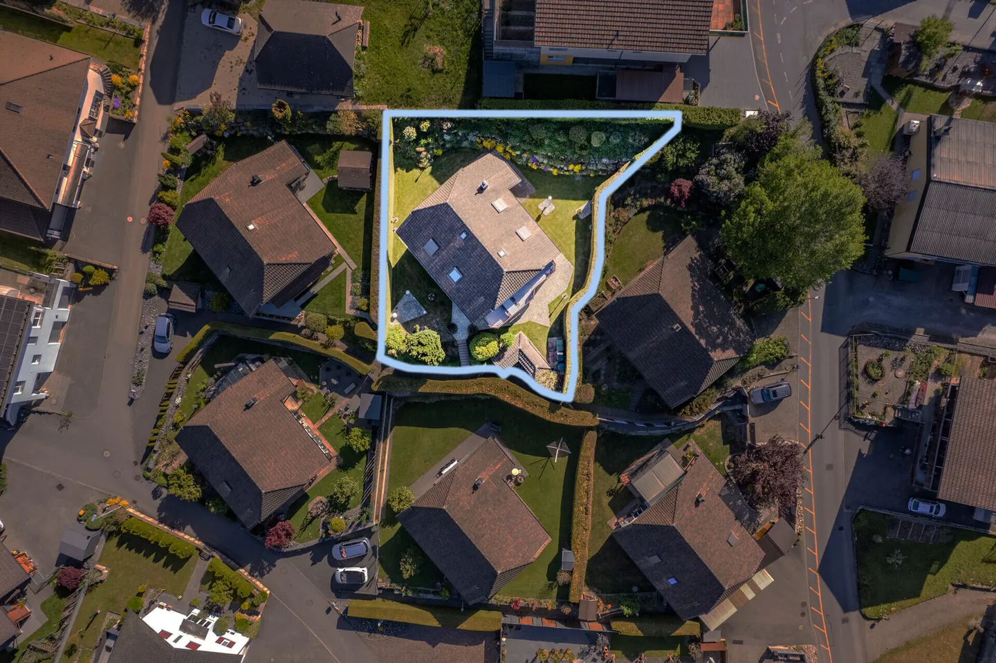 Maison familiale de 5,5 pièces dans un style de maison de campagne avec de grands espaces extérieurs - Photo 14 sur 15