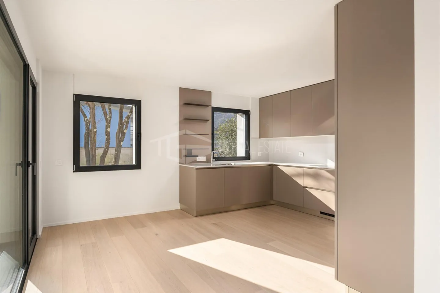 BRIGHT 4.5 ROOMS WITH GARDEN - Photo 7 of 13