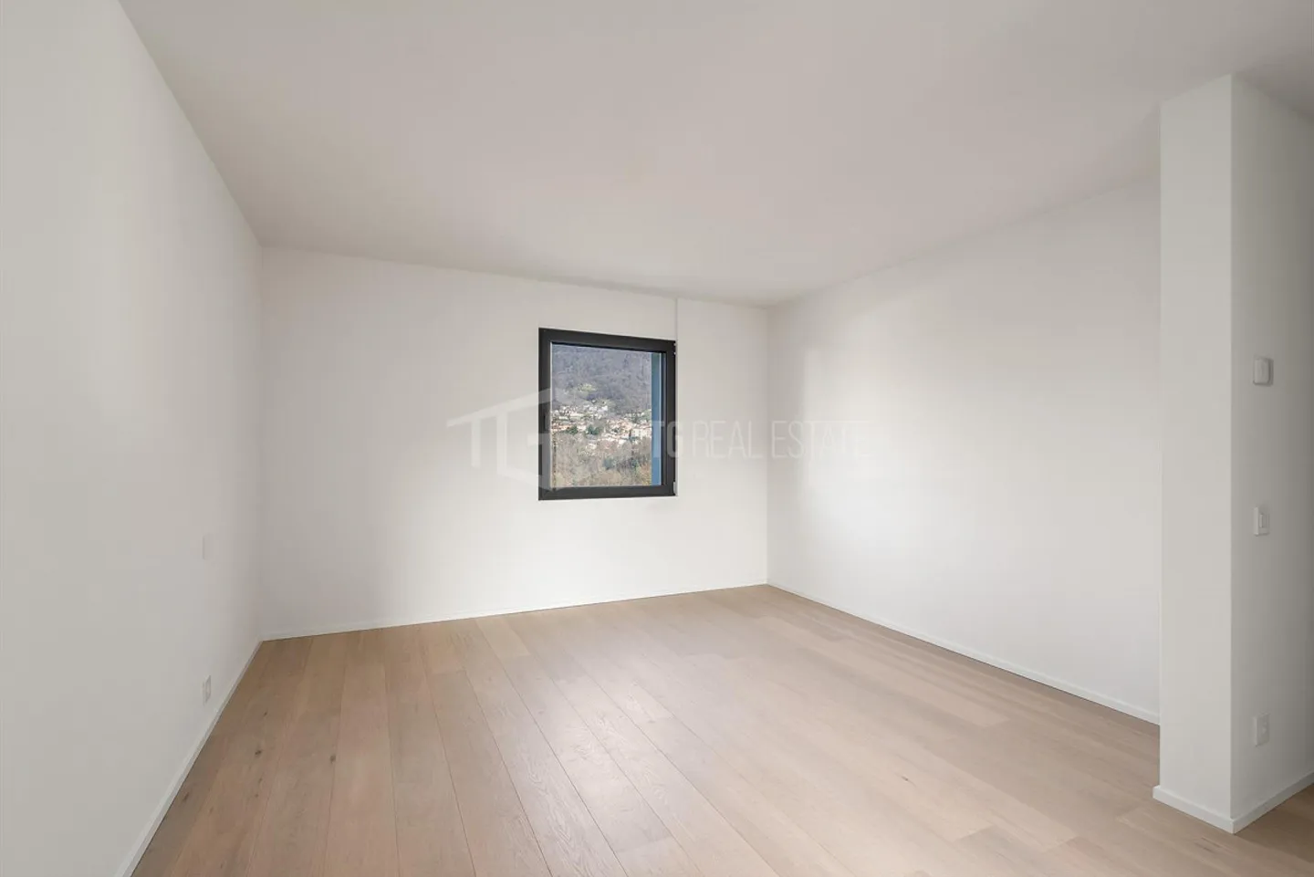 BRIGHT 4.5 ROOMS WITH GARDEN - Photo 9 of 13