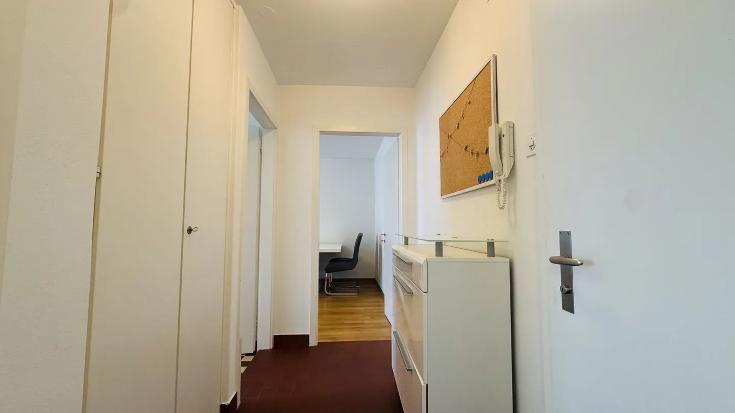 Very well-maintained 2.5-room apartment with cellar, partially furnished, available immediately - tenant wanted - Photo 6 of 7