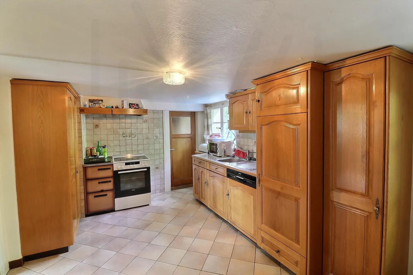 Authentic detached house from 1876 consisting of two apartments - Photo 3 of 13