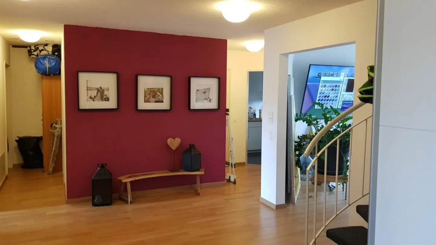 Appartamento attico esclusivo: 7,5 stanze, 175 m² di superficie abitabile e terrazza panoramica da sogno - Foto 2 di 11