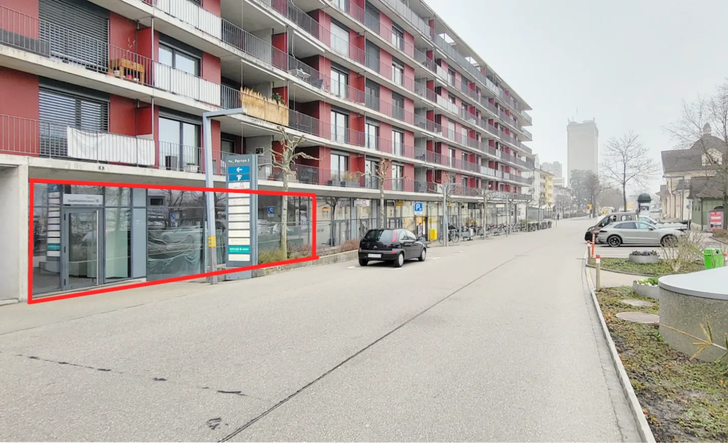 Spazi di vendita direttamente alla stazione di Gossau - 789 m2! - Foto 2 di 8