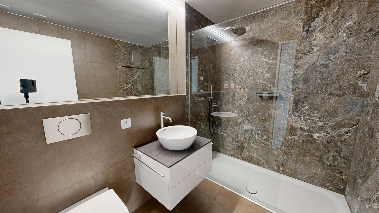 Condominio moderno di 2,5 stanze con bel balcone. - Foto 7 di 9