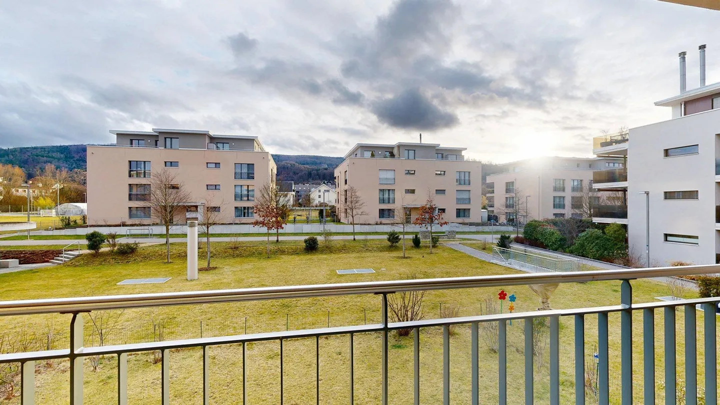 Condominio moderno di 2,5 stanze con bel balcone. - Foto 8 di 9