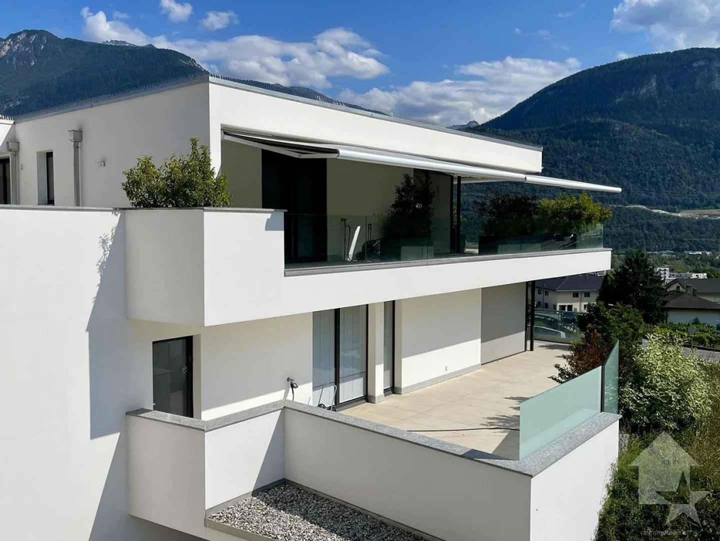 Zeitgenössische Wohnung mit Panoramablick über die Höhen von Sierre - Foto 1 von 22