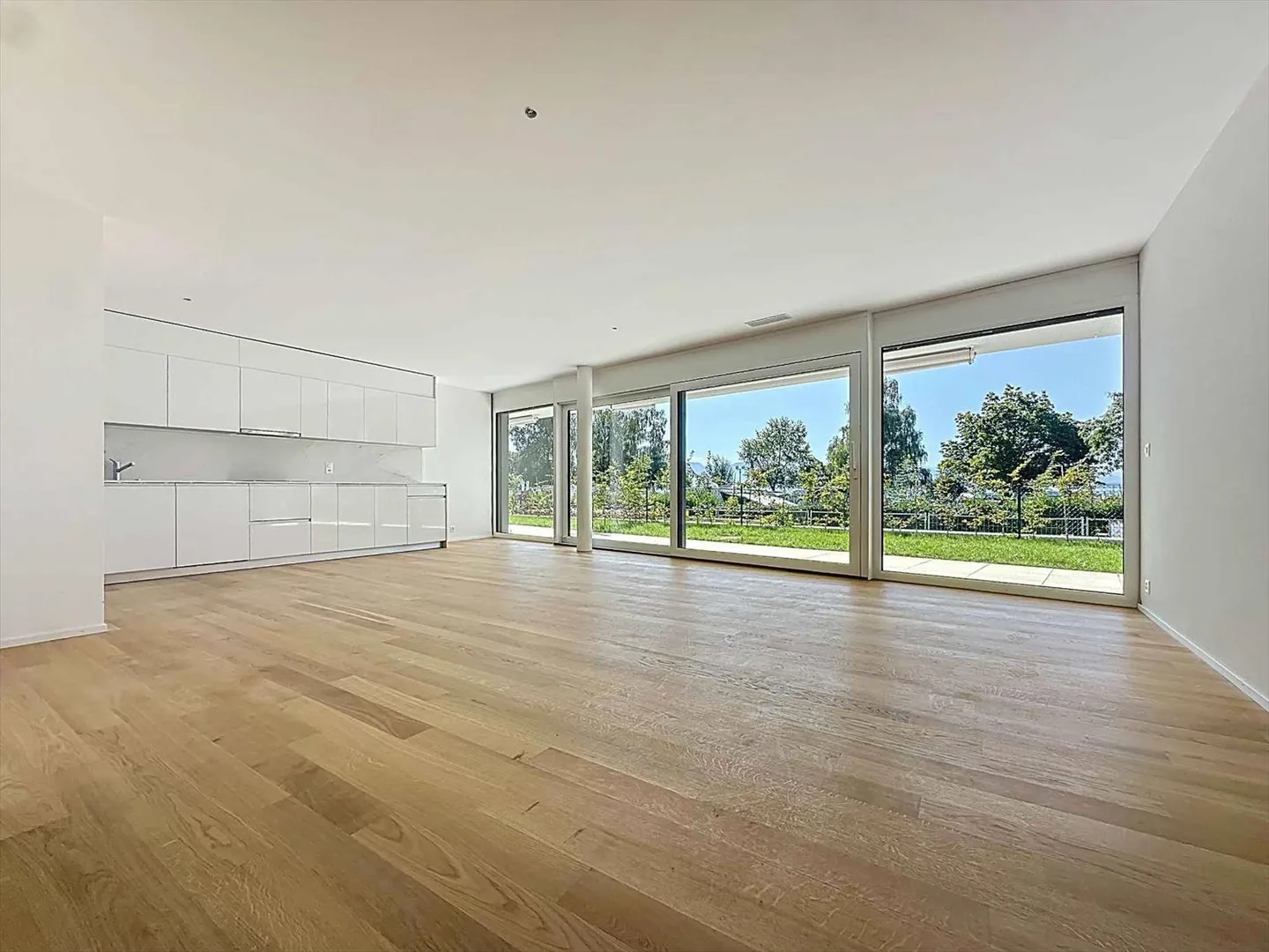 3.5 camere di 120m2 con terrazze di 37m2 e giardino privato di 51m2 - Foto 2 di 13