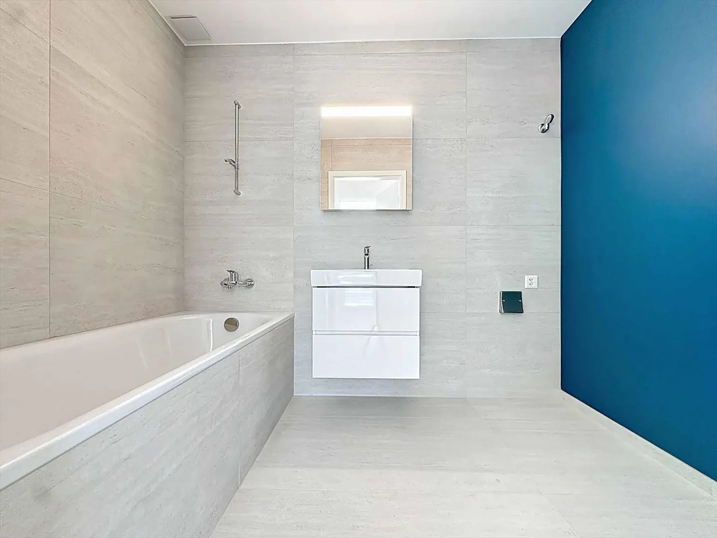 3.5 camere di 120m2 con terrazze di 37m2 e giardino privato di 51m2 - Foto 7 di 13