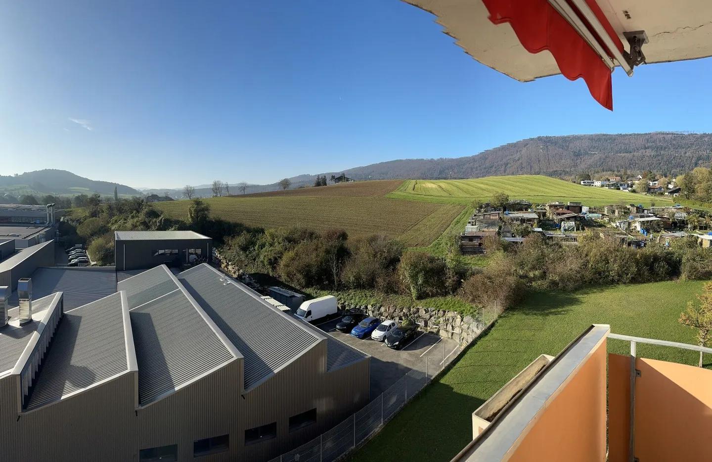 Schöne renovierte 3,5-Zimmer-Wohnung mit Aussicht in Delémont - Foto 9 von 14