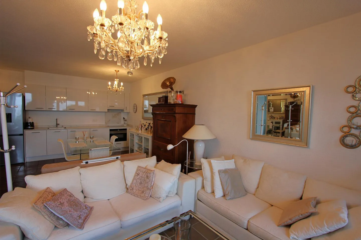 Charming Garden Apartment with a View of Lake Maggiore - Photo 1 of 8
