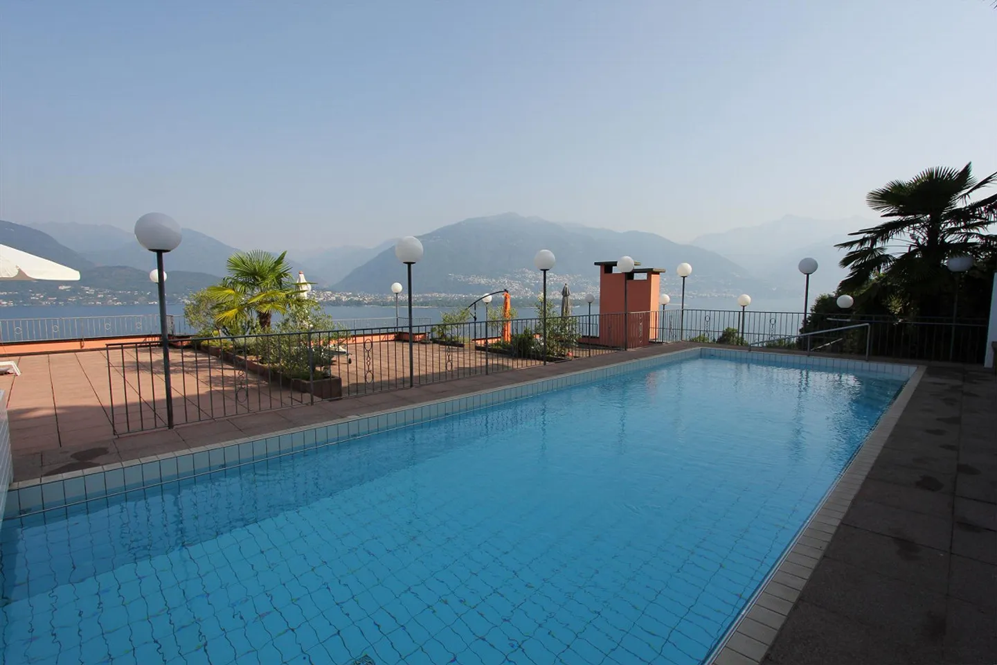 Charming Garden Apartment with a View of Lake Maggiore - Photo 5 of 8