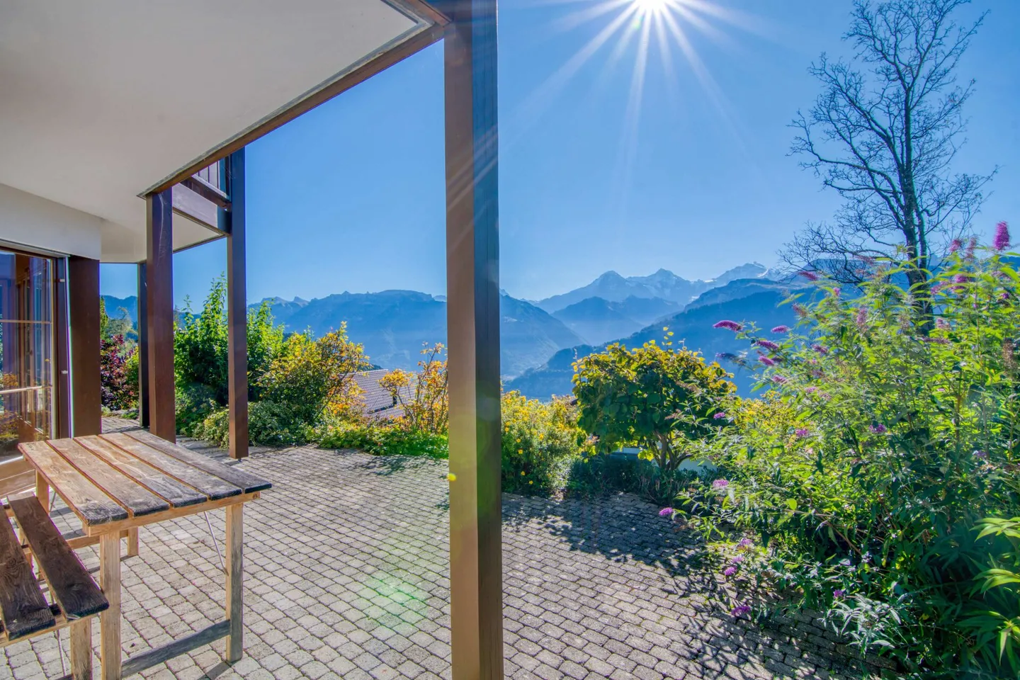 Esclusivo appartamento con giardino di 3,5 locali a Beatenberg - ideale come prima casa o casa vacanze, il tuo rifugio con panorama alpino e vista mozzafiato sul lago - Foto 17 di 24
