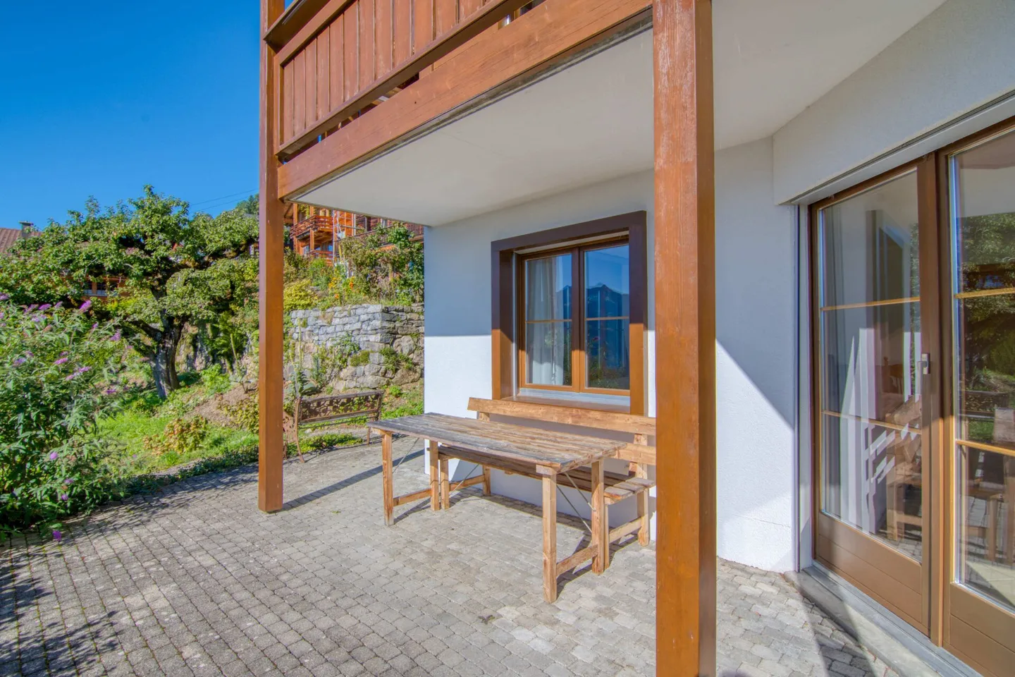 Esclusivo appartamento con giardino di 3,5 locali a Beatenberg - ideale come prima casa o casa vacanze, il tuo rifugio con panorama alpino e vista mozzafiato sul lago - Foto 19 di 24