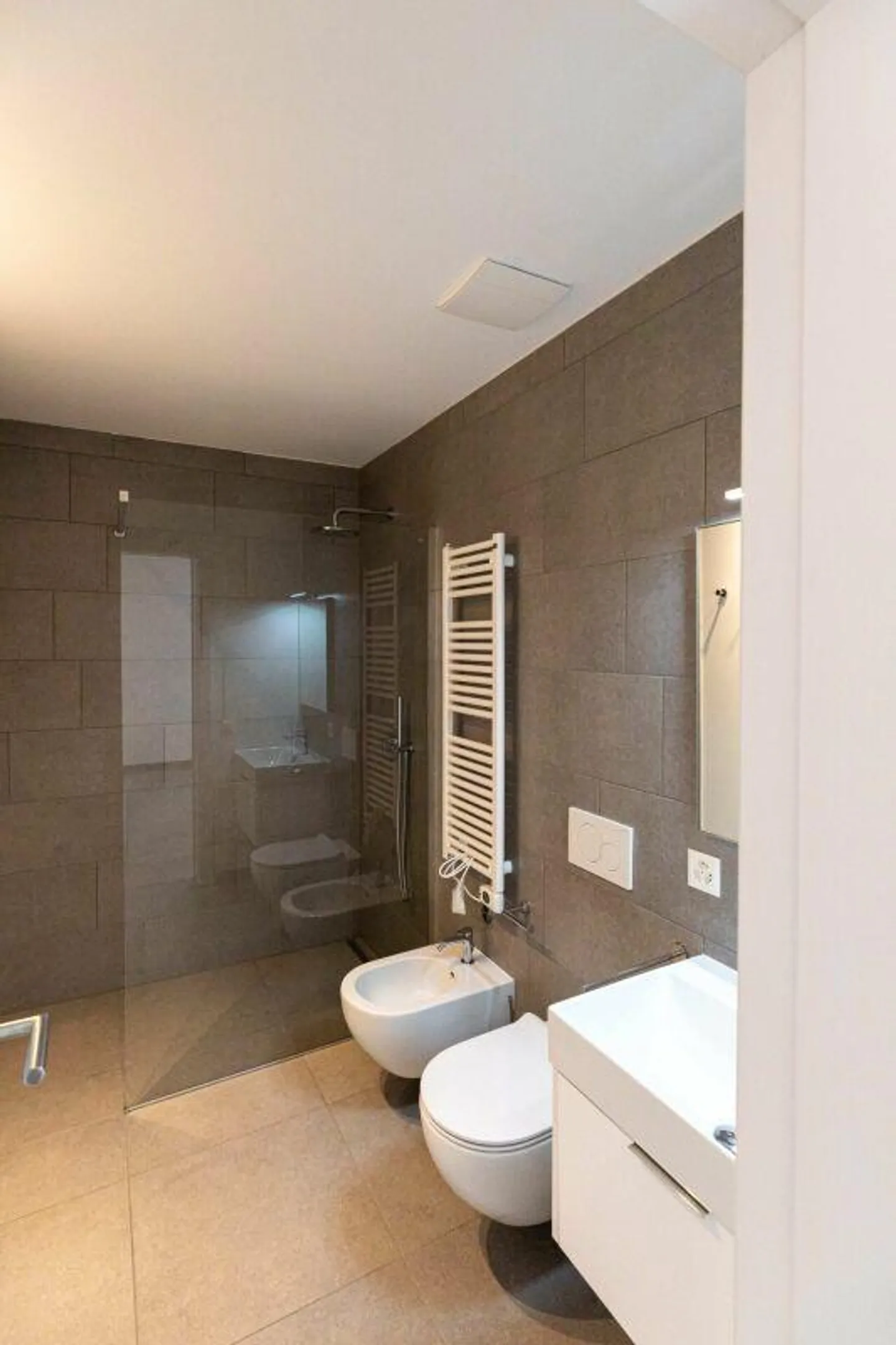 Neues 3,5-Zimmer-Apartment mit Terrasse - Foto 10 von 11