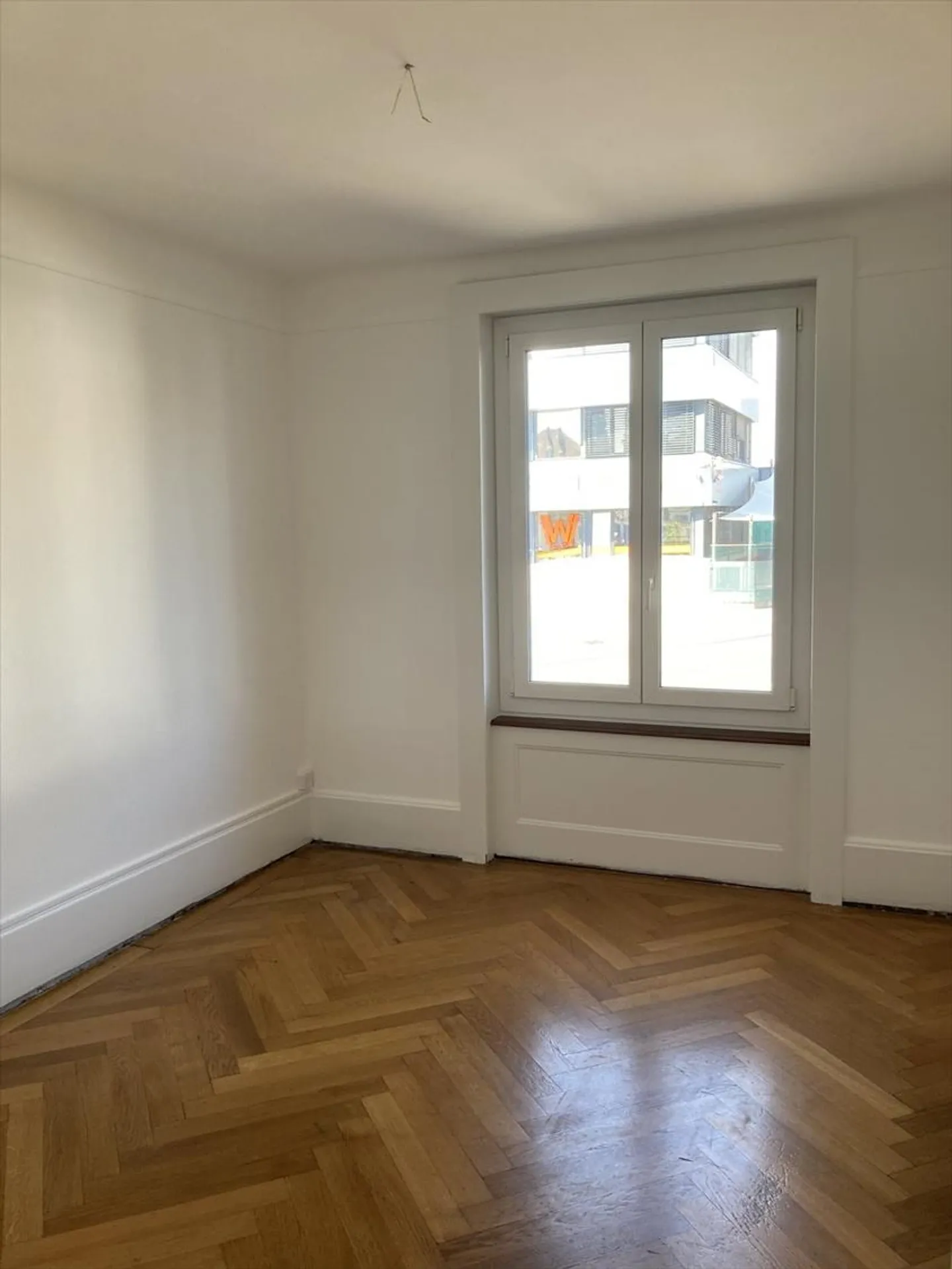 Bellissimo appartamento luminoso e parzialmente ristrutturato - Foto 3 di 8