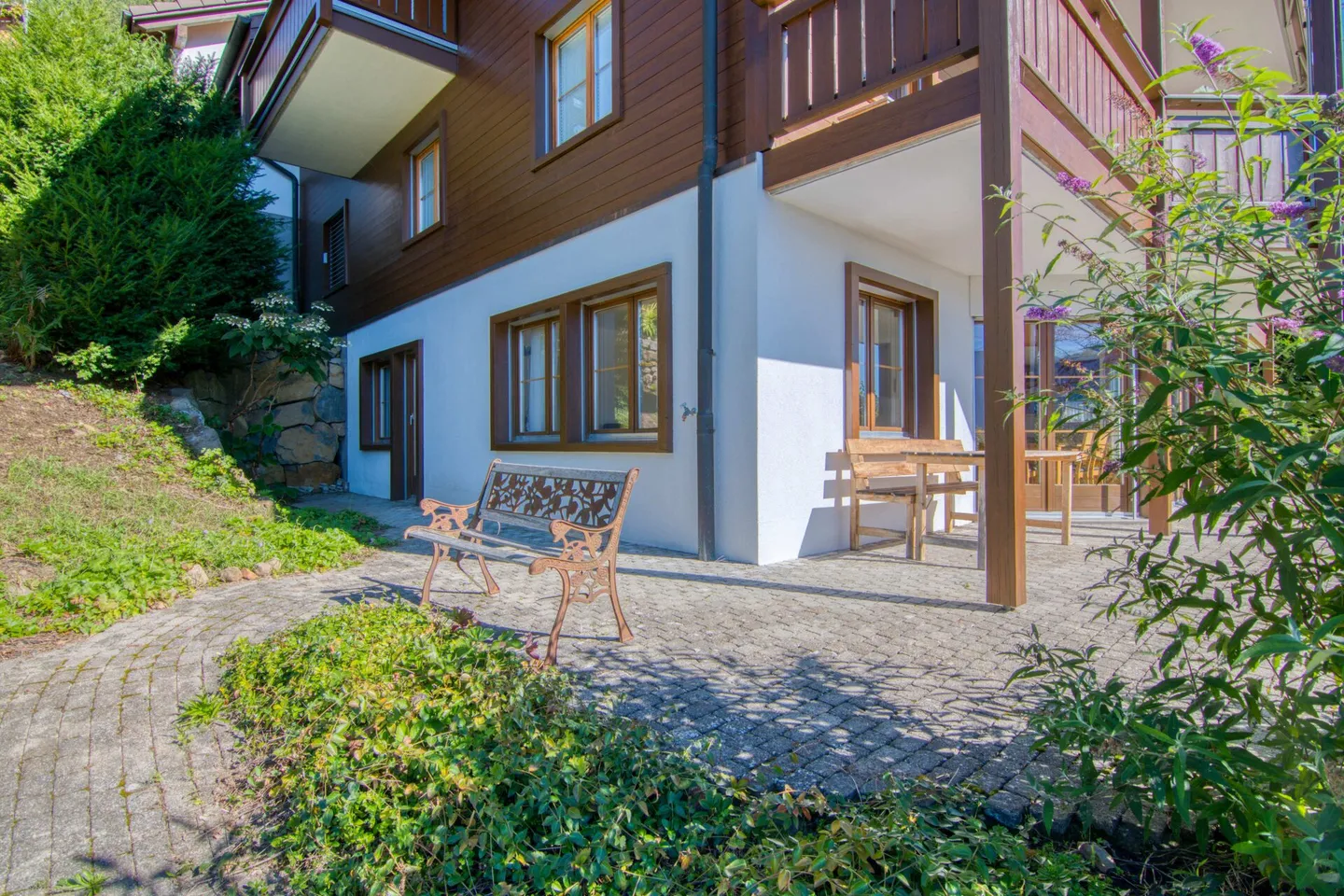 Esclusivo appartamento con giardino di 3,5 locali a Beatenberg - ideale come prima casa o casa vacanze, il tuo rifugio con panorama alpino e vista mozzafiato sul lago - Foto 21 di 24