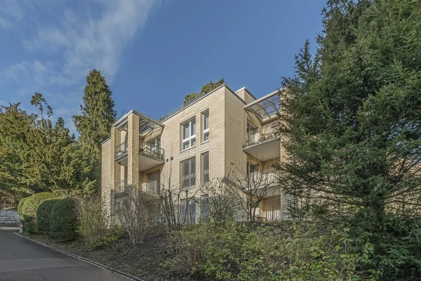 À deux pas du lac - Photo 1 sur 7