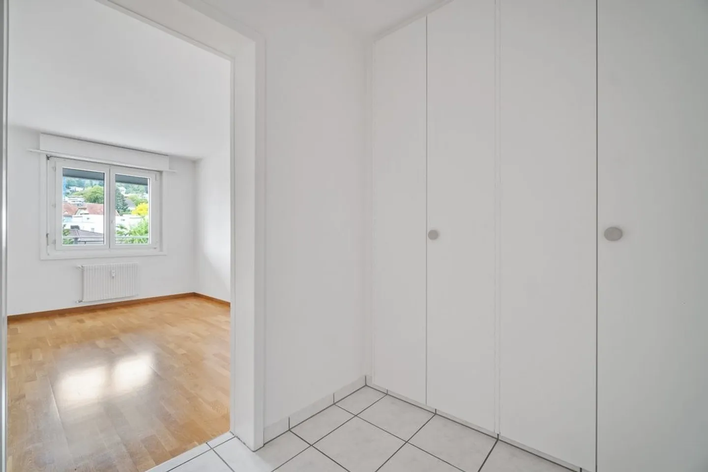 Attraktive 4-Zimmer-Wohnung mit grossem Balkon - Foto 9 von 10