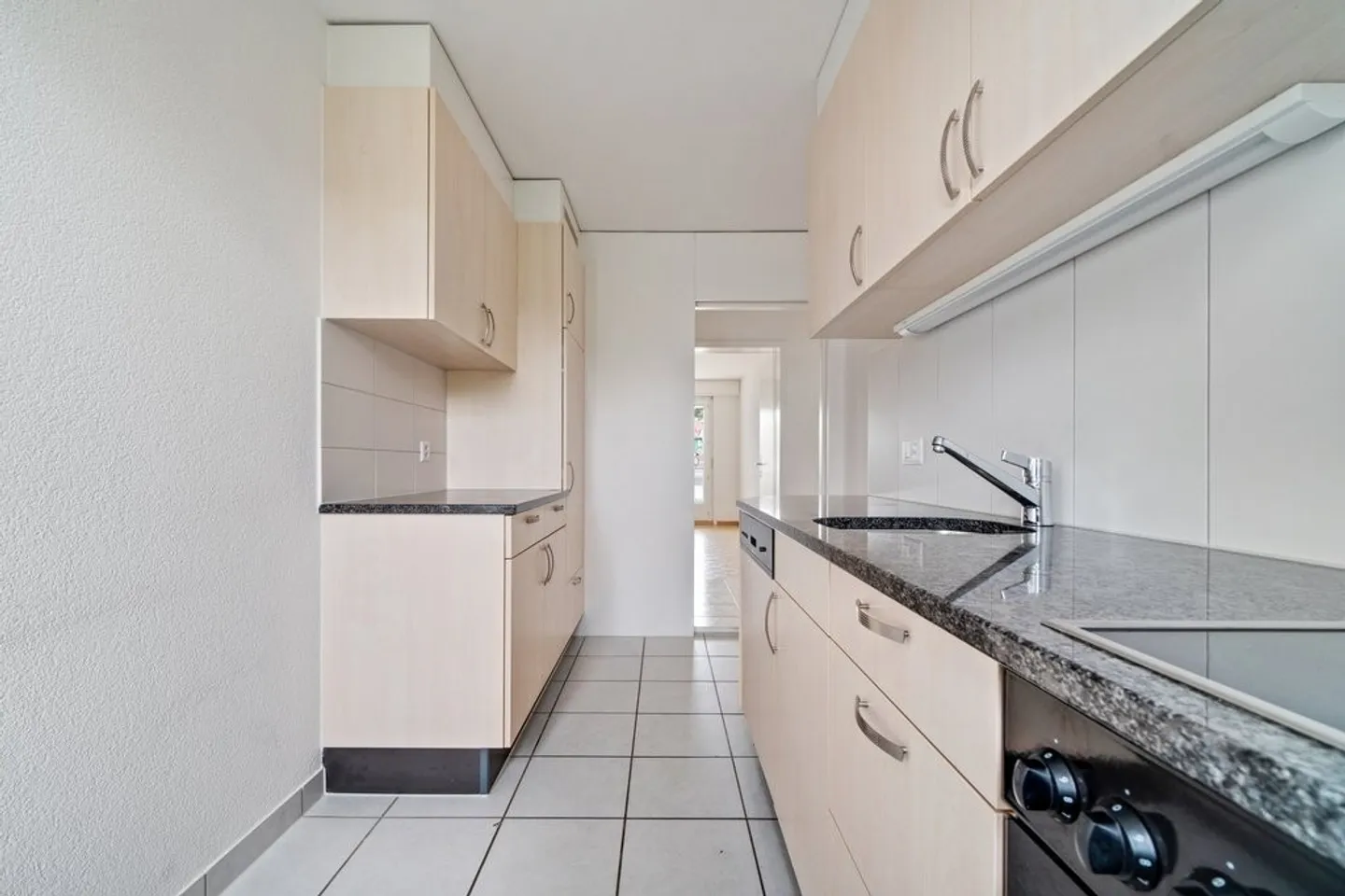 Attraktive 4-Zimmer-Wohnung mit grossem Balkon - Foto 10 von 10