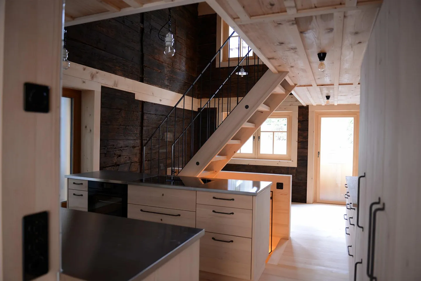 Casa con sostanza edilizia storica, per esigenze abitative contemporanee. - Foto 10 di 17