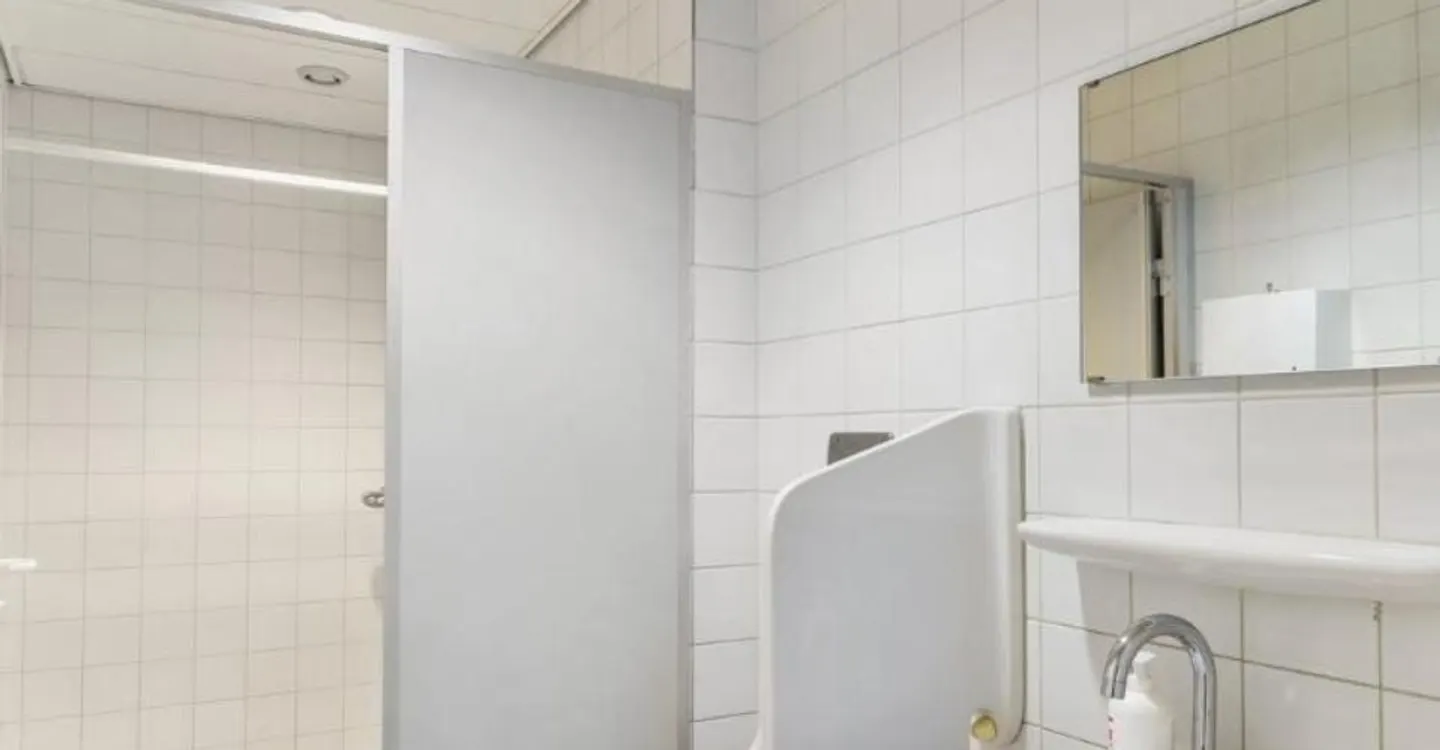 Combinazione rara di ufficio e magazzino in un'unica posizione - Foto 6 di 11