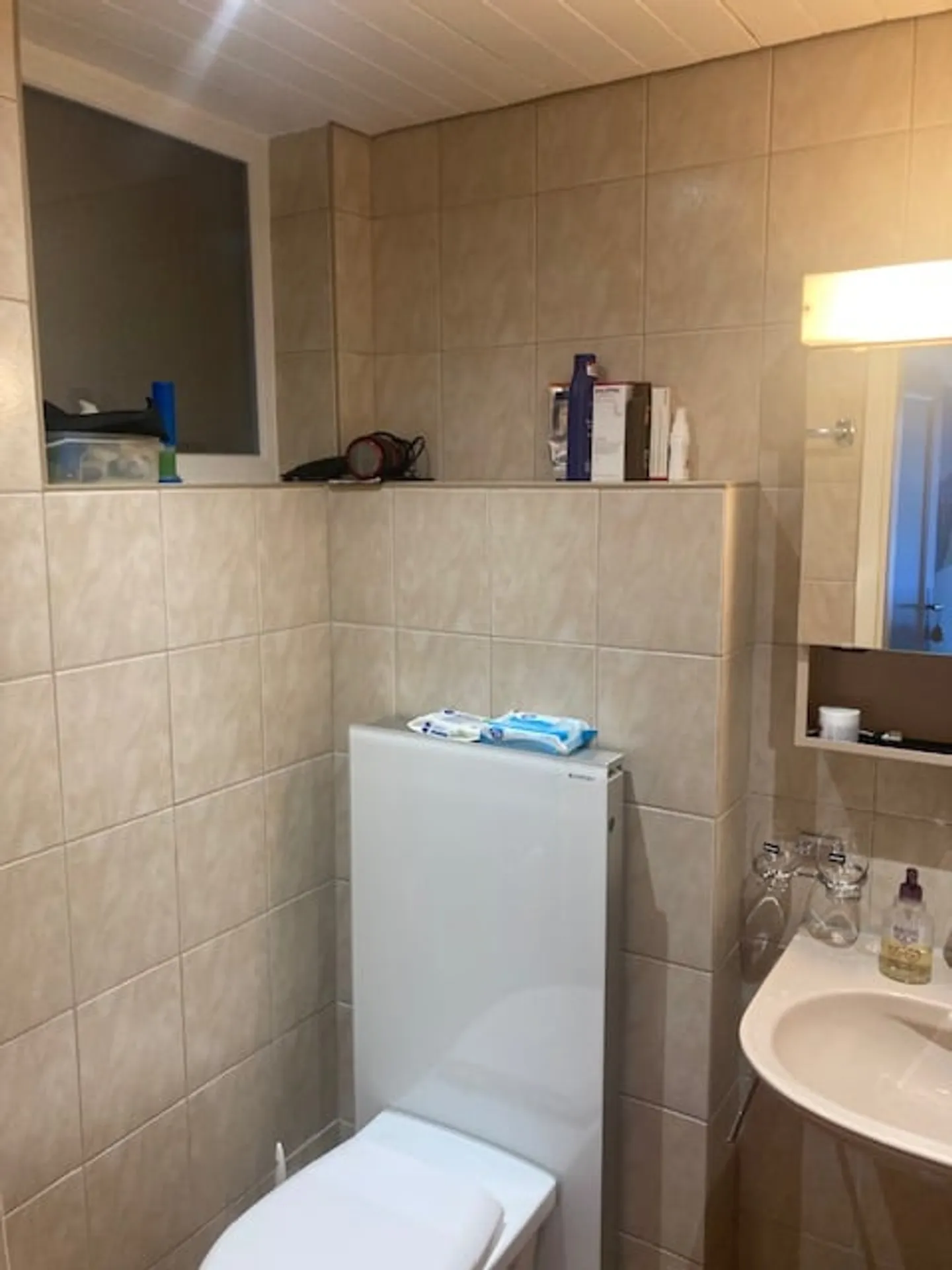 Charmante 3.5-Zimmer-Wohnung in ruhiger Lage in Hünibach - Photo 4 sur 14