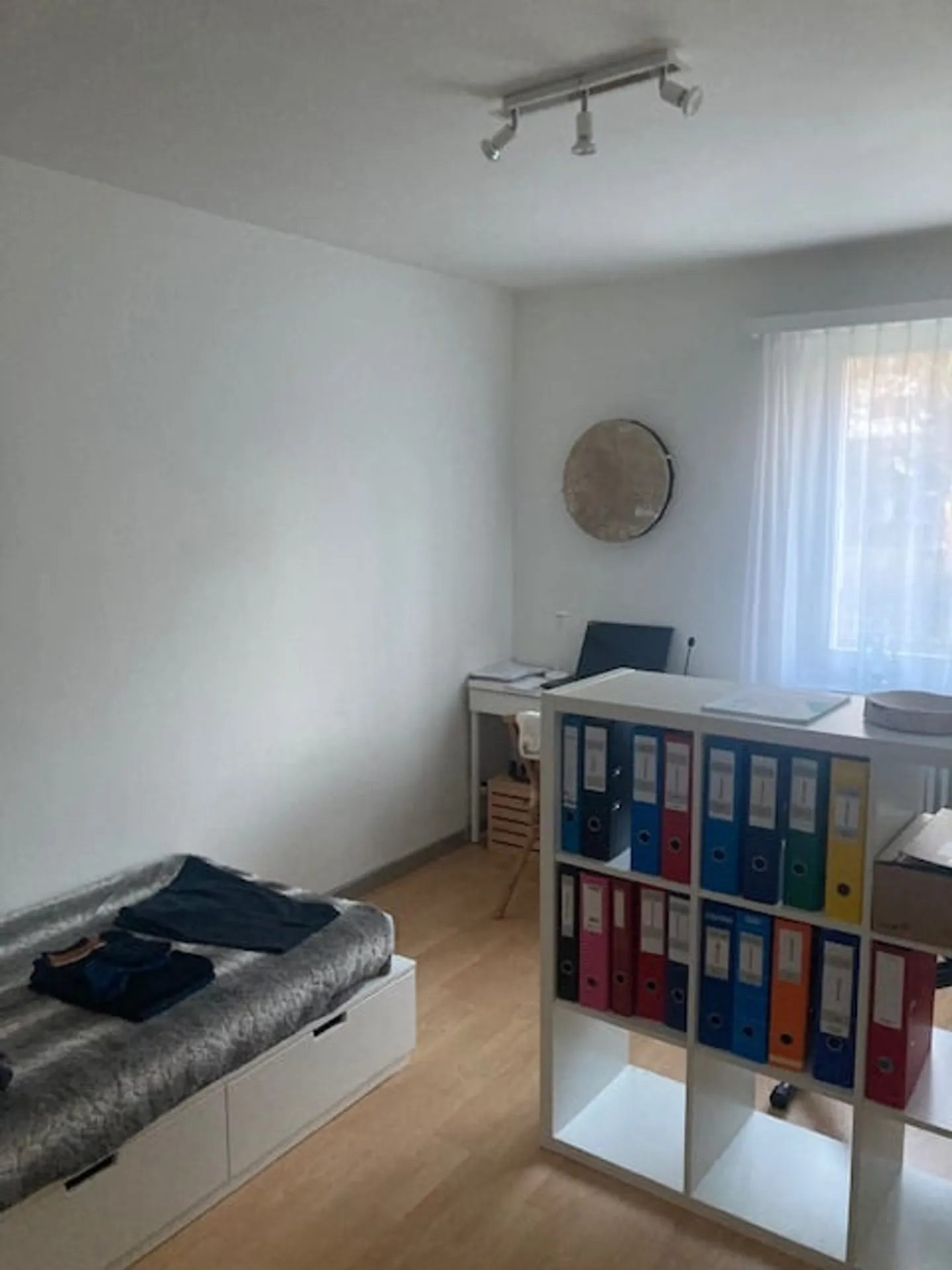 Charmante 3.5-Zimmer-Wohnung in ruhiger Lage in Hünibach - Photo 7 sur 14