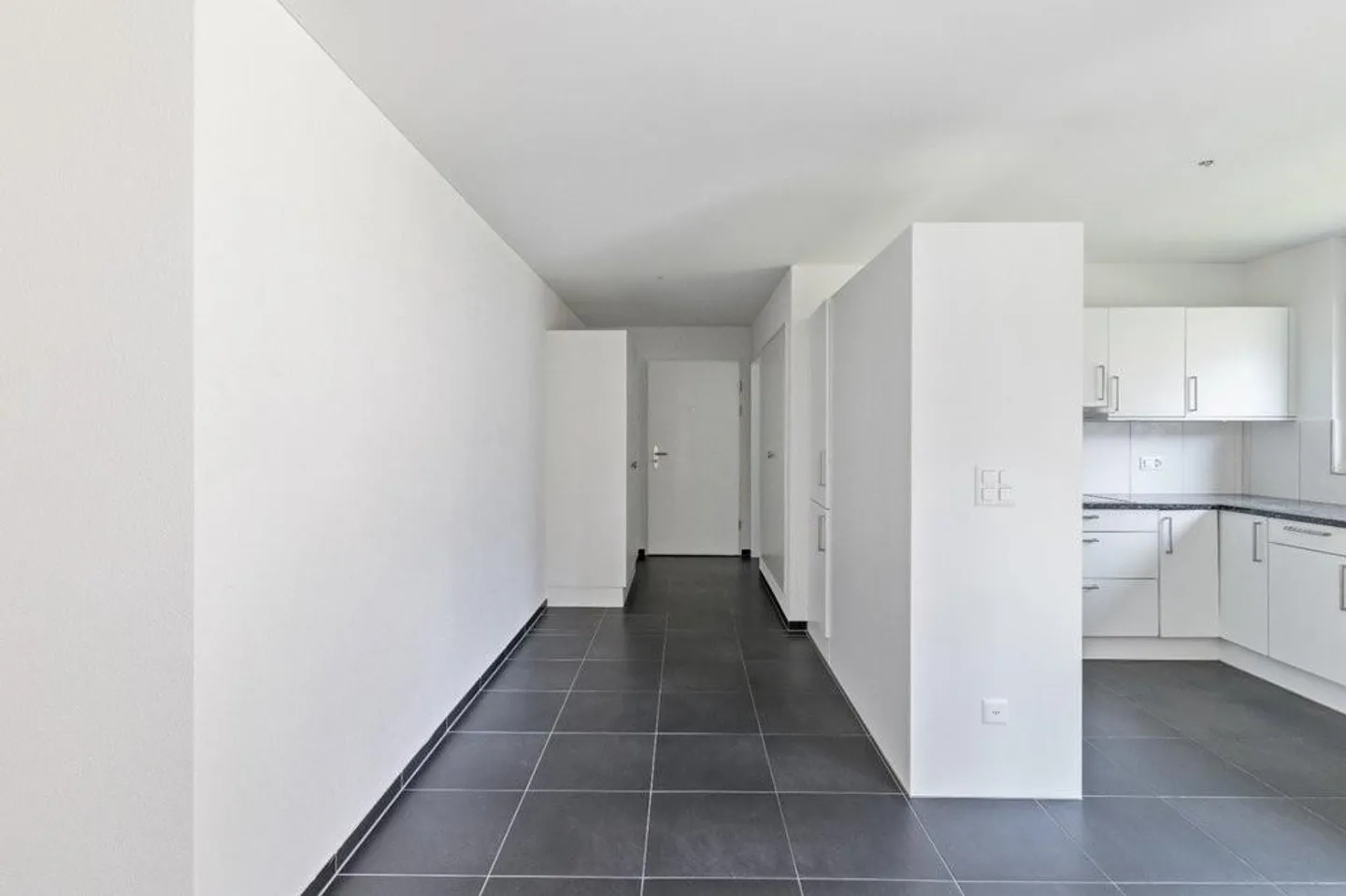 Sonnige 2.5 Zimmer-Wohnung - Foto 2 von 10