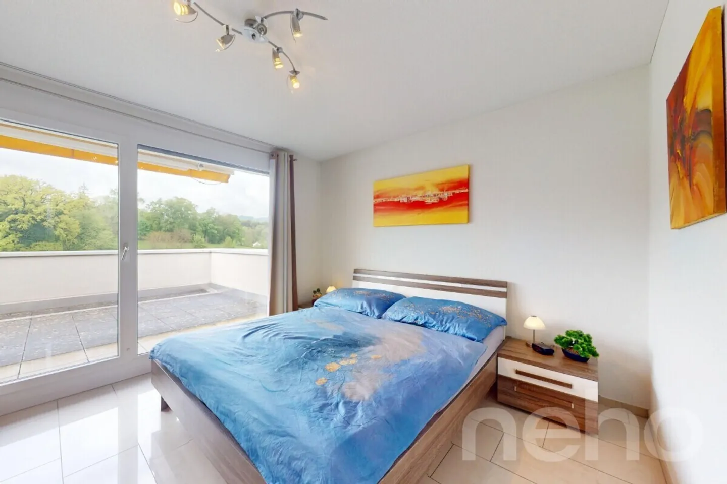 Appartamento moderno con grande balcone - Foto 5 di 13