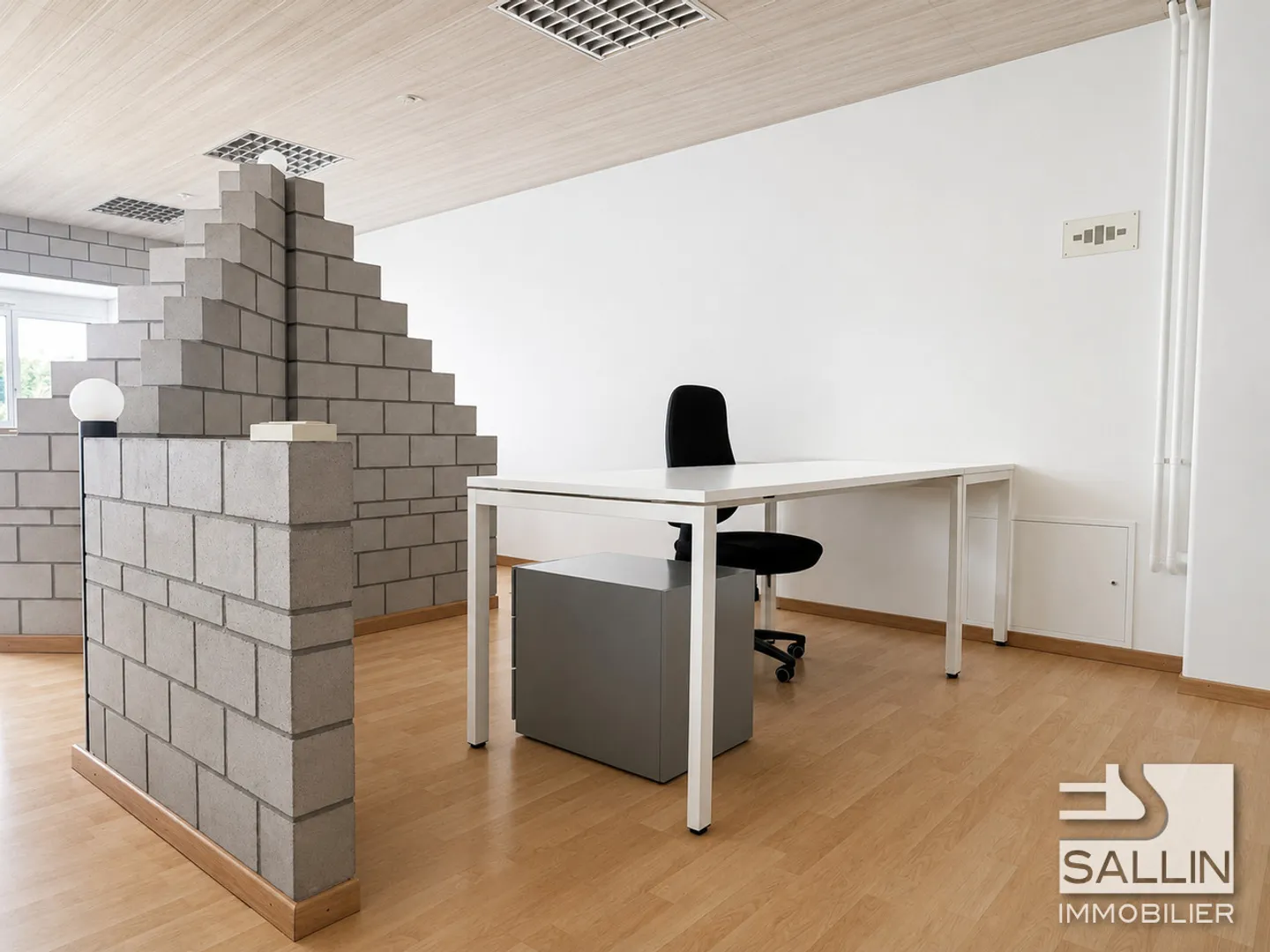 Bright administrative open space of approx. 140 m² - Photo 3 of 13