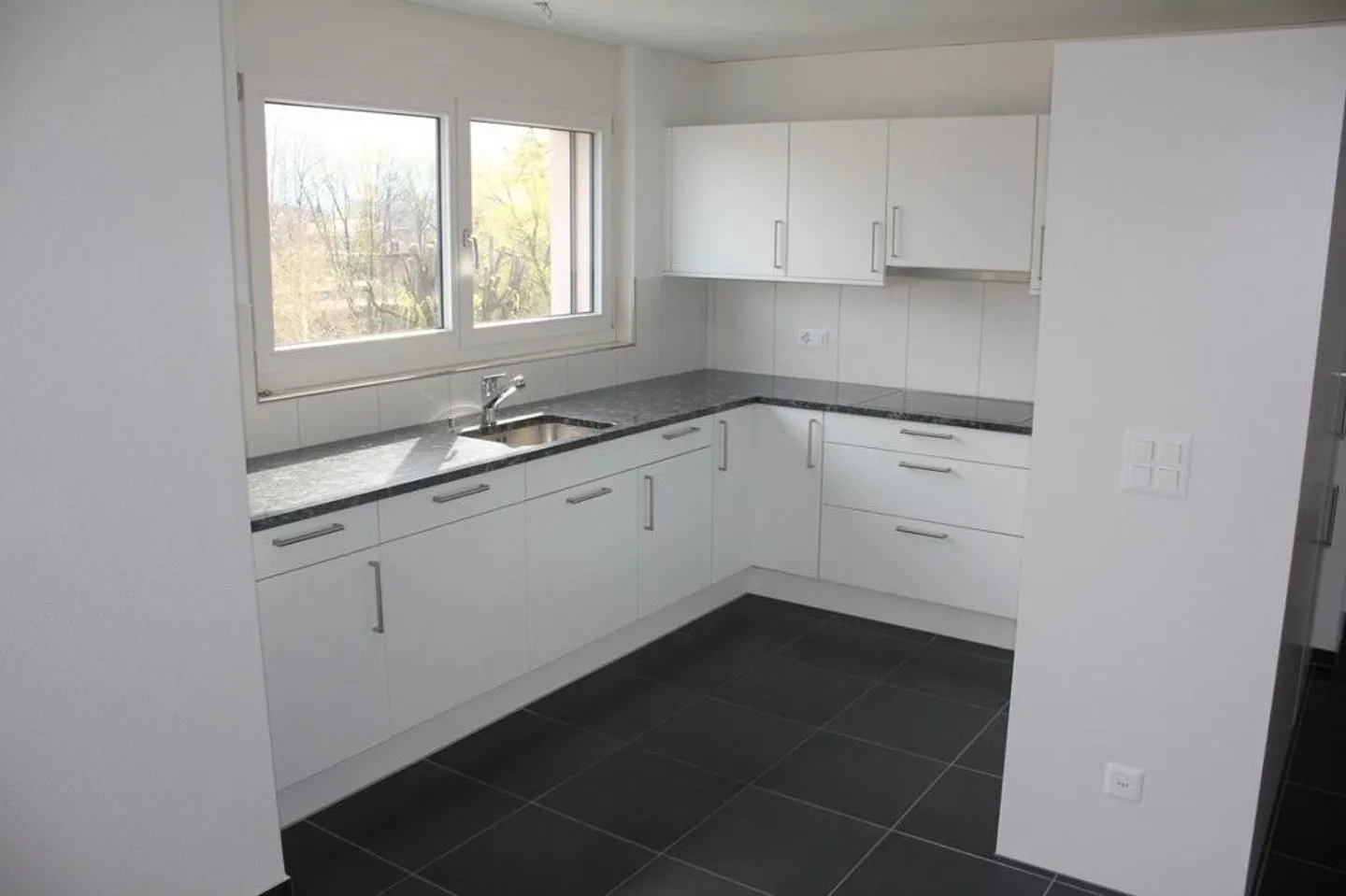 Sonnige 2.5 Zimmer-Wohnung - Foto 4 von 10