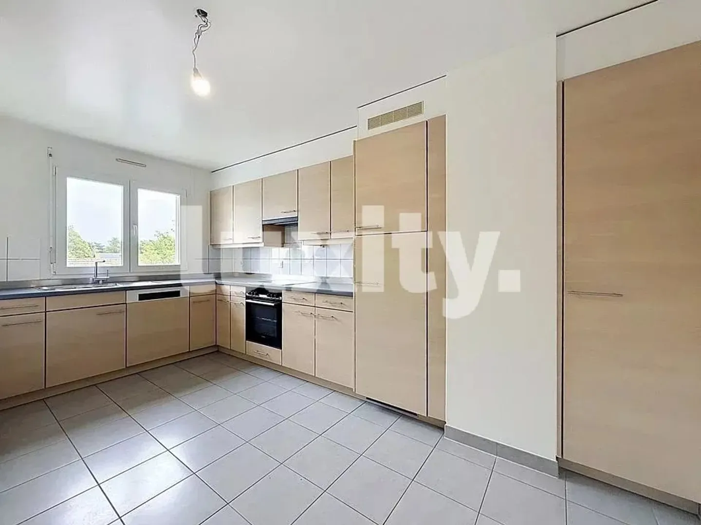 Spacious Duplex in Plan-les-Ouates - Photo 3 of 4