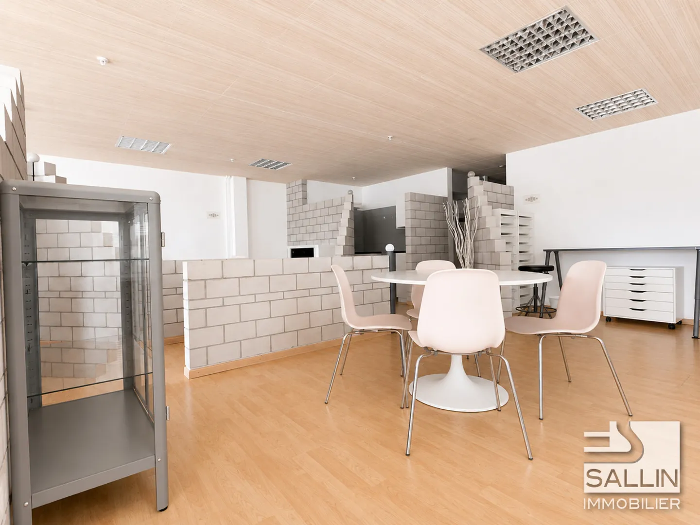 Bright administrative open space of approx. 140 m² - Photo 6 of 13