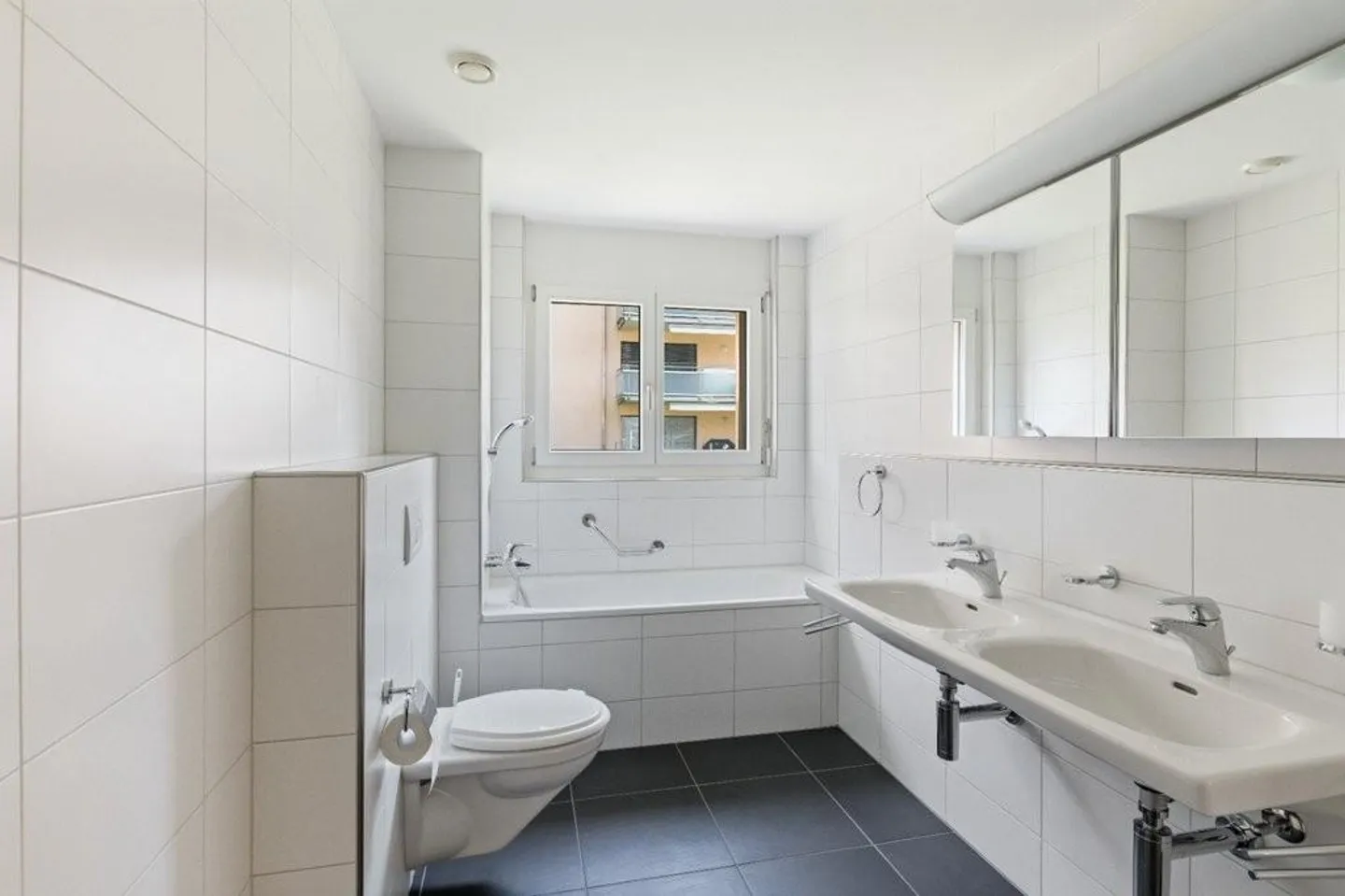 Sonnige 2.5 Zimmer-Wohnung - Foto 7 von 10