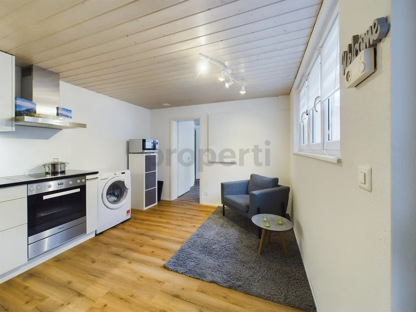Renovated 1.5-room apartment in the center of Alpnach - Photo 1 of 6