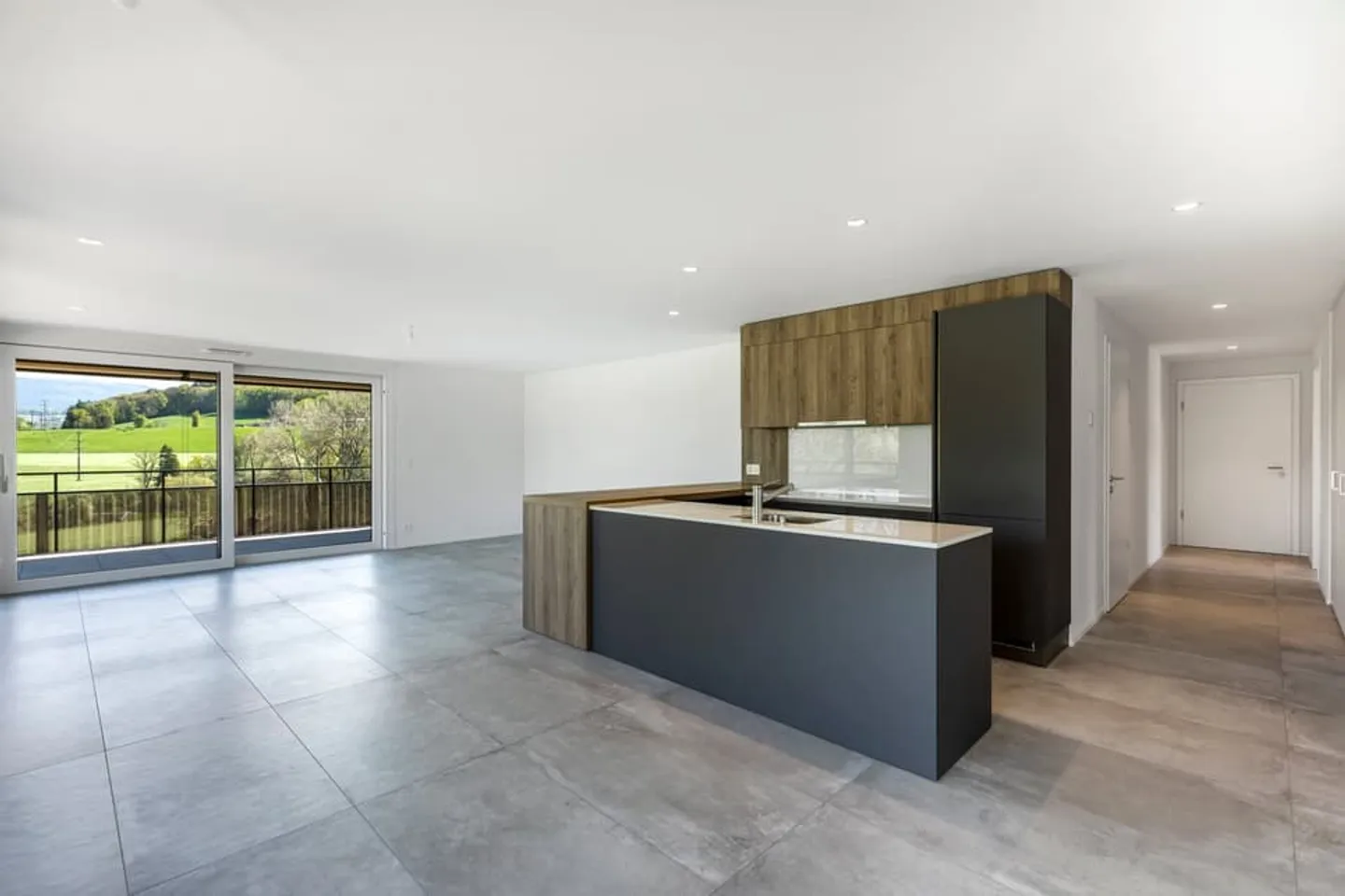 Magnifico appartamento di 4,5 locali con vista panoramica a Matran - Foto 3 di 10