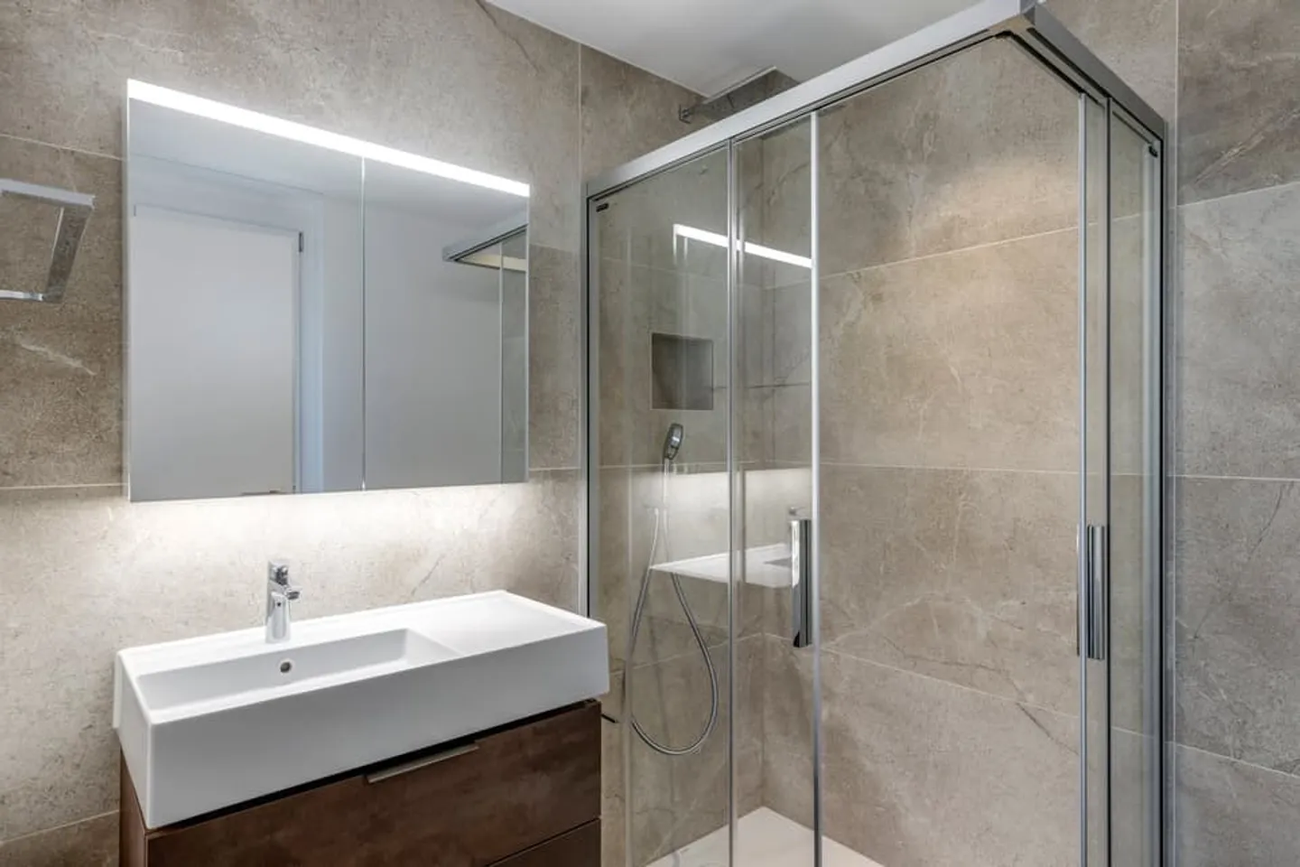 Magnifico appartamento di 4,5 locali con vista panoramica a Matran - Foto 7 di 10