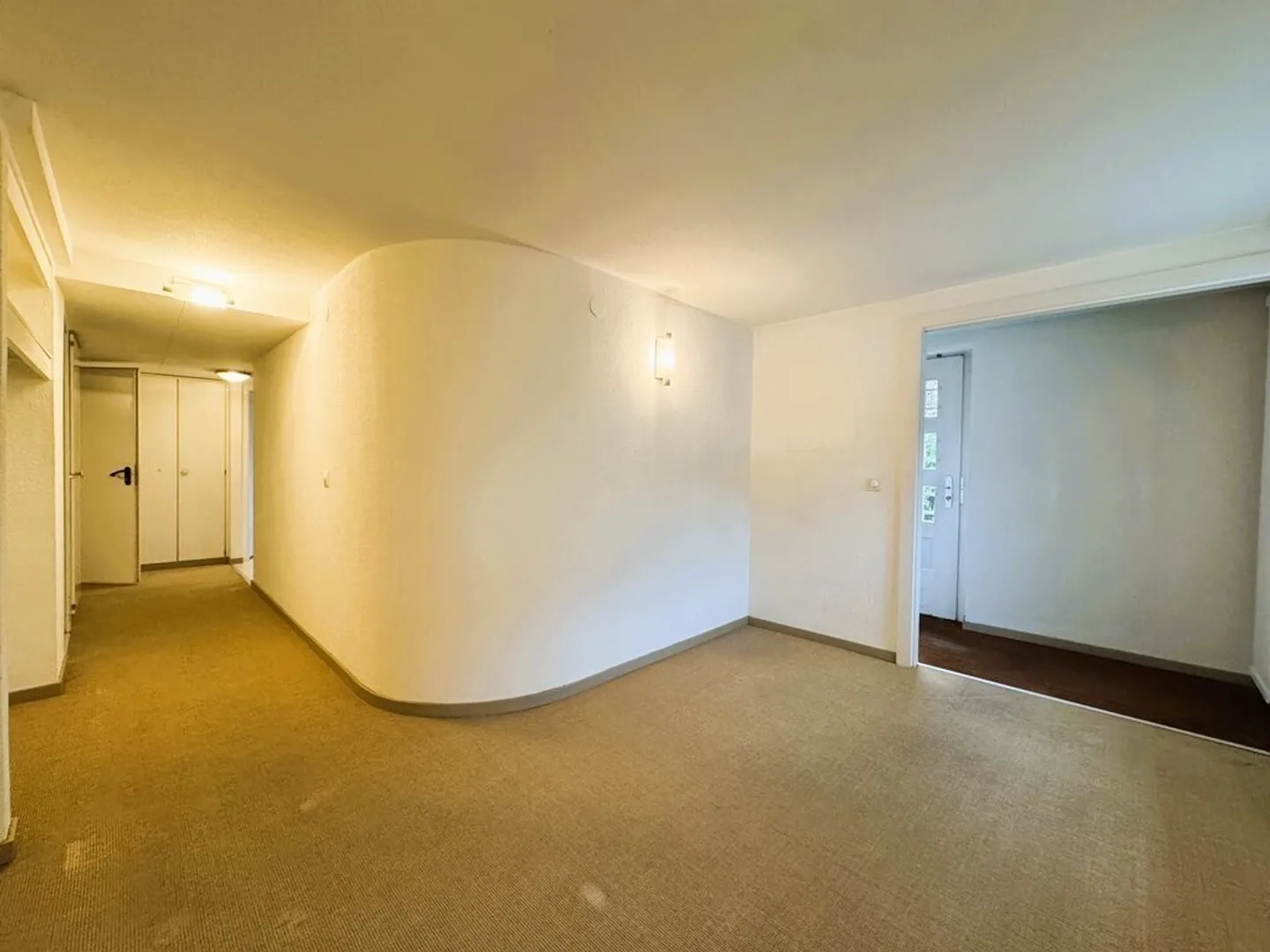 Surface de bureaux/cabinet idéalement située - Photo 8 sur 8