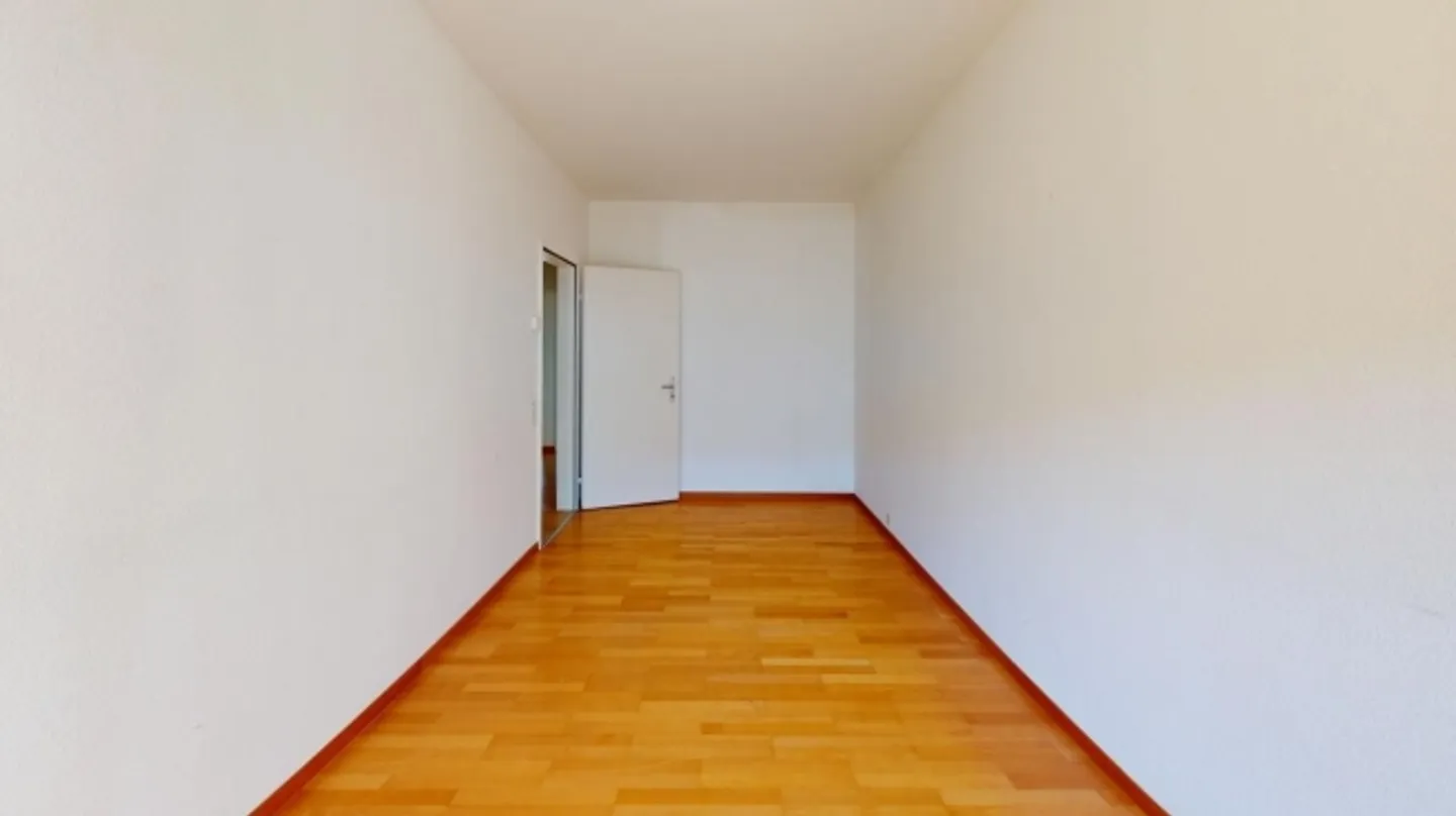 ATTENTION : Limité de mi-novembre 2025 au 30 juin 2026 : Solution temporaire idéale – Appartement de 3,5 pièces à Wiedikon - Photo 3 sur 8