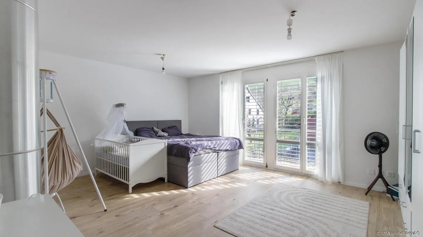 Geräumiges Reihenhaus in zentraler Lage - Foto 4 von 14