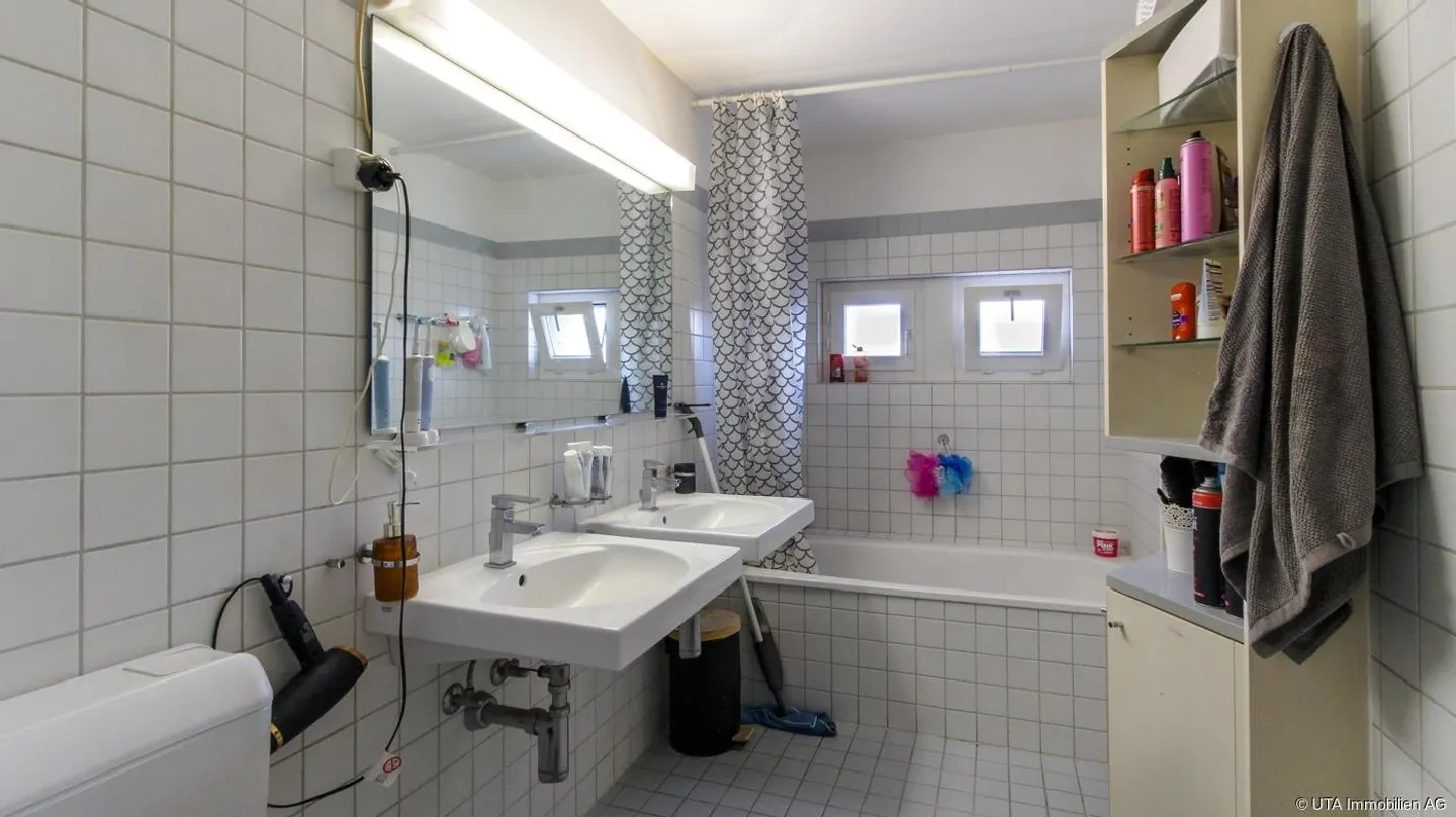 Geräumiges Reihenhaus in zentraler Lage - Foto 6 von 14