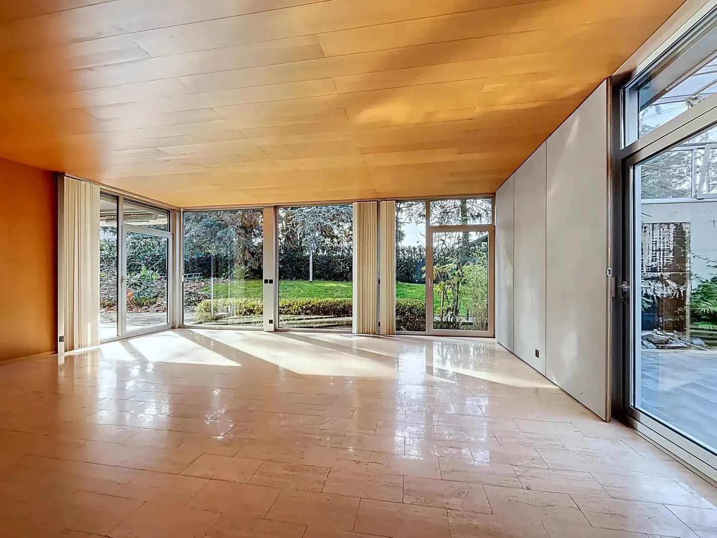 Proprietà familiare modulare con 3 appartamenti - Foto 8 di 12