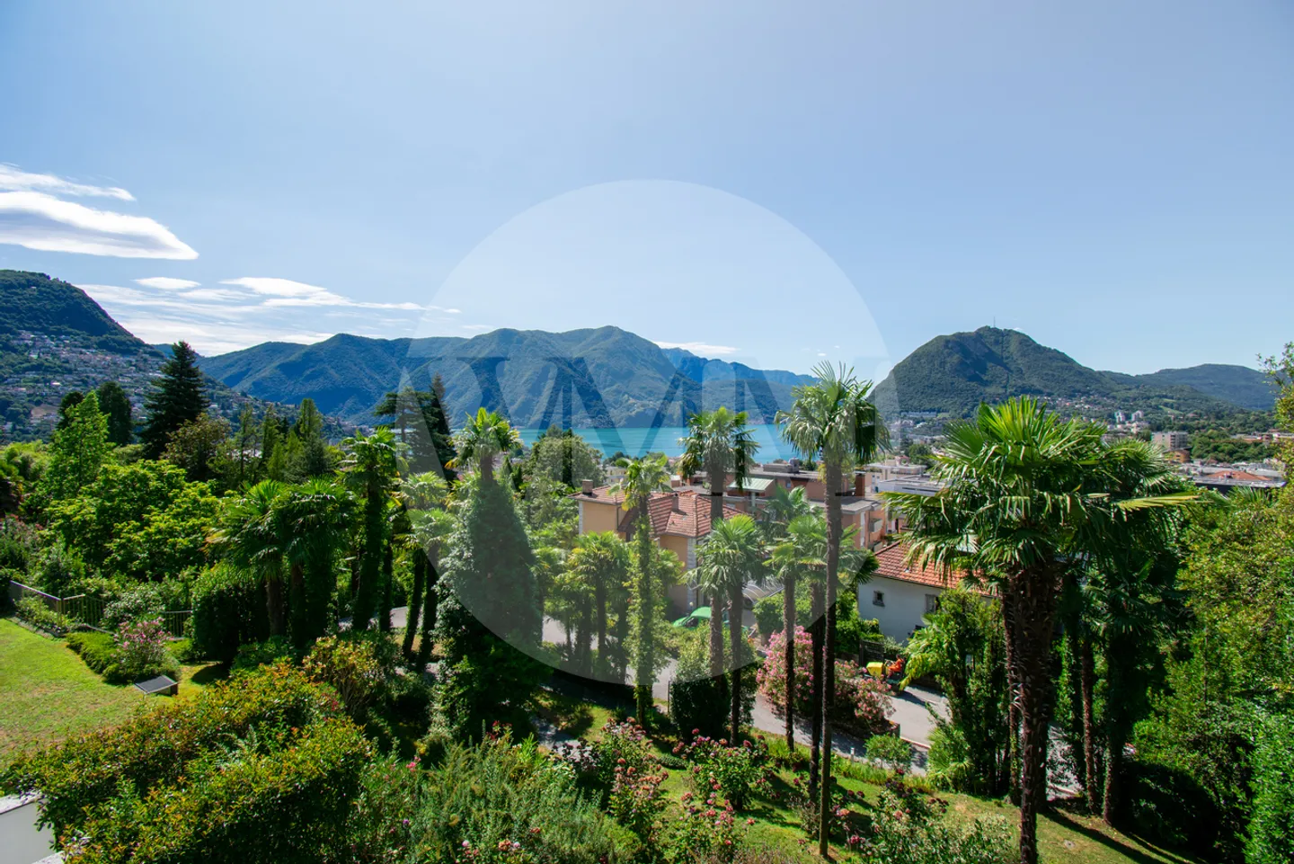 UNA FINESTRA SUL LAGO: ELEGANTE APPARTAMENTO CON VISTA A MASSAGNO - Foto 10 di 10