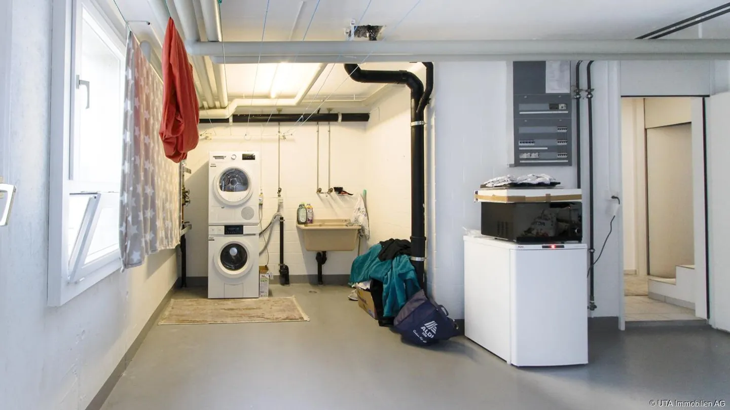 Geräumiges Reihenhaus in zentraler Lage - Foto 11 von 14