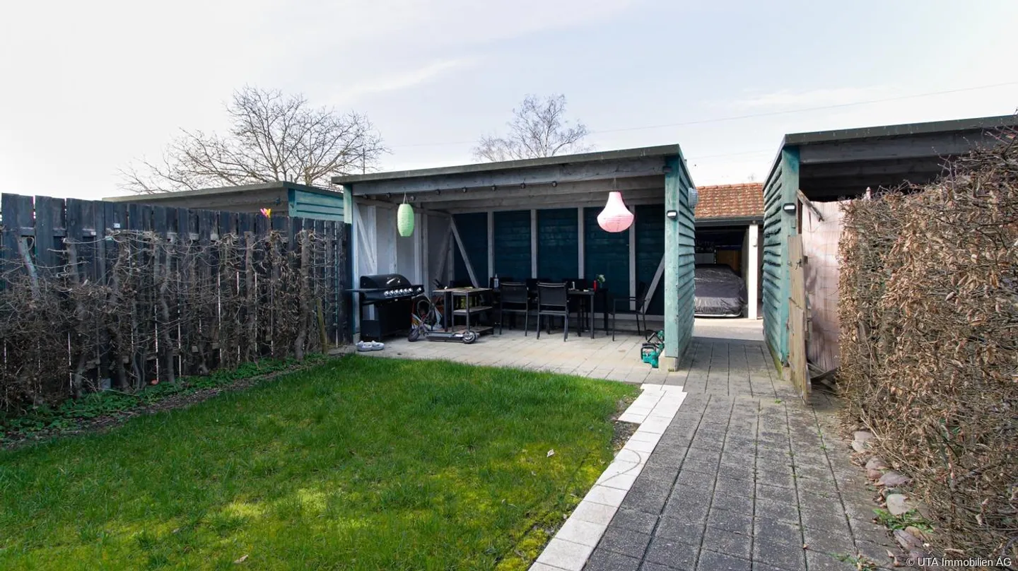 Geräumiges Reihenhaus in zentraler Lage - Foto 14 von 14