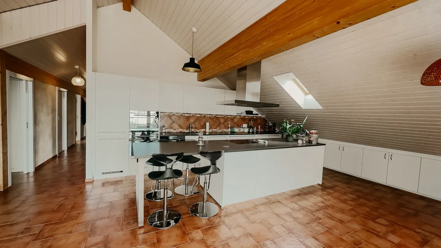 Lutry / Belmont-sur-Lausanne - Appartamento mansardato di 5 stanze con... - Foto 10 di 13