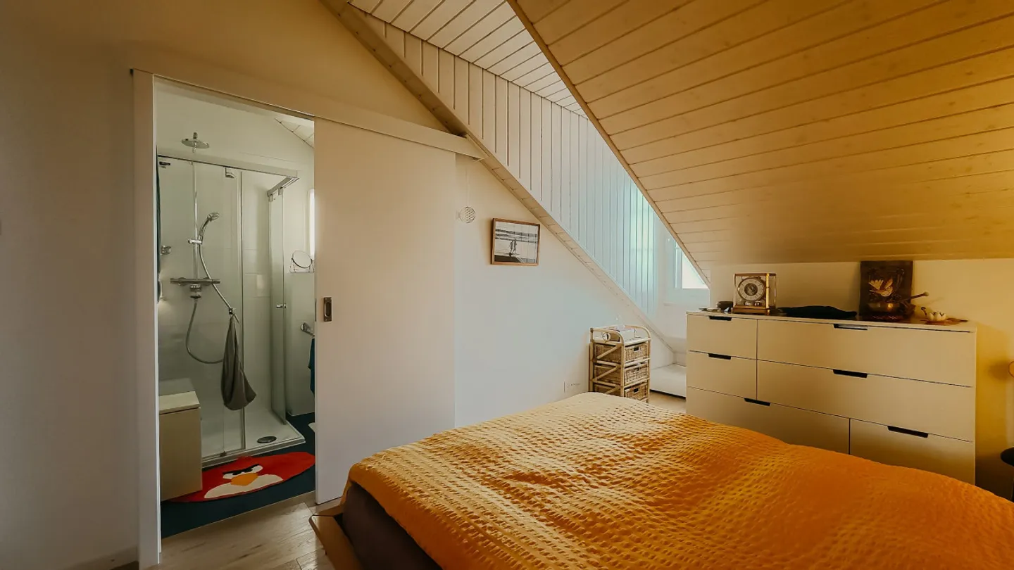 Lutry / Belmont-sur-Lausanne - Appartamento mansardato di 5 stanze con... - Foto 3 di 13
