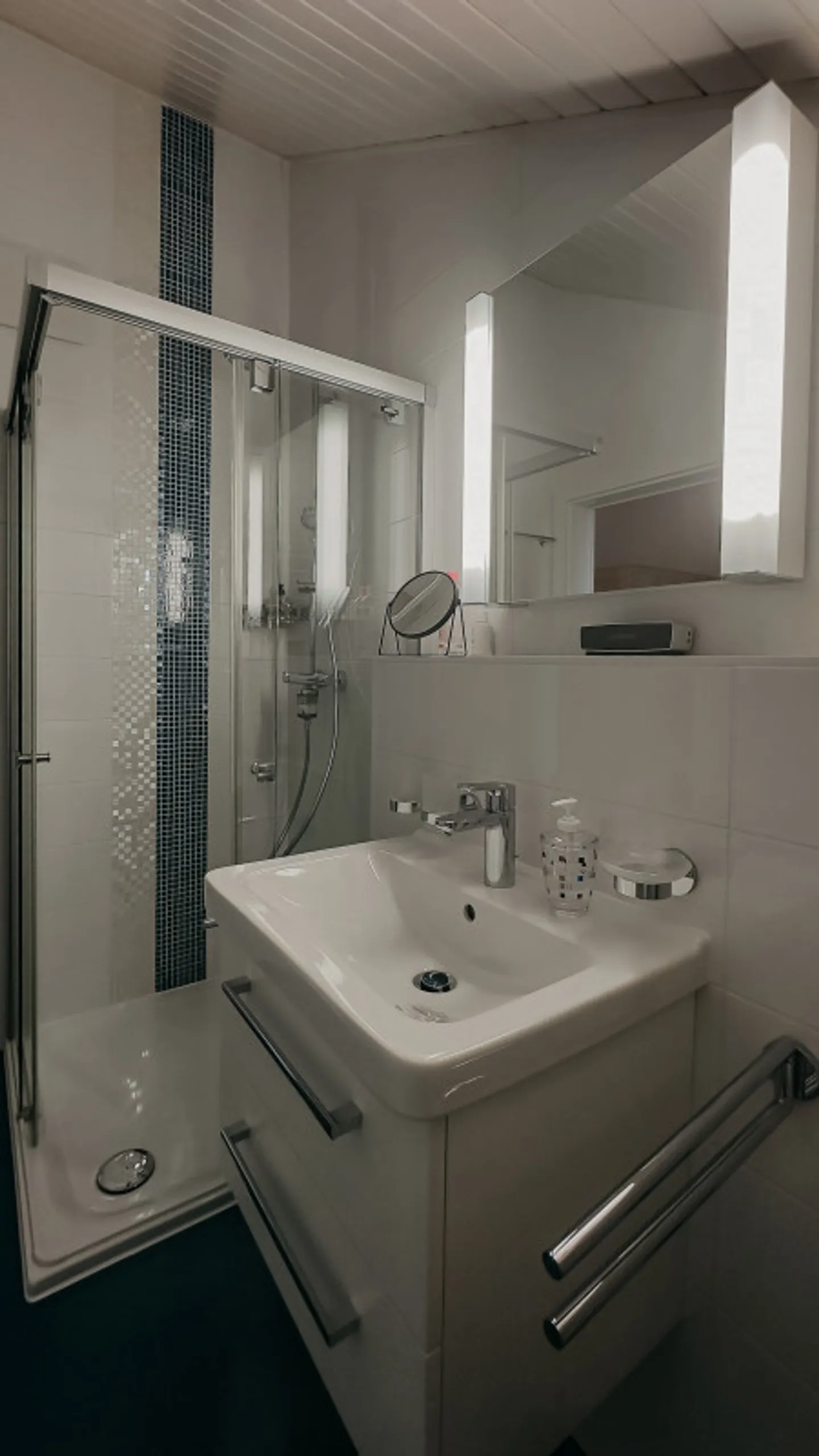 Lutry / Belmont-sur-Lausanne - Appartamento mansardato di 5 stanze con... - Foto 5 di 13