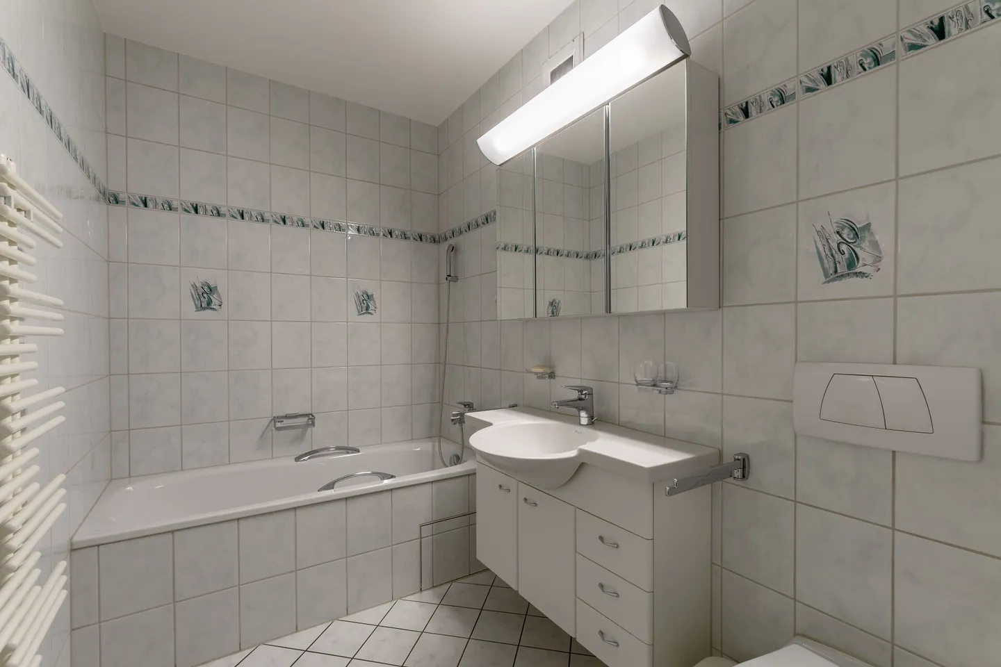 Appartement de 4 1/2 pièces en ville dans un emplacement central et calme à Zug - Photo 13 sur 17